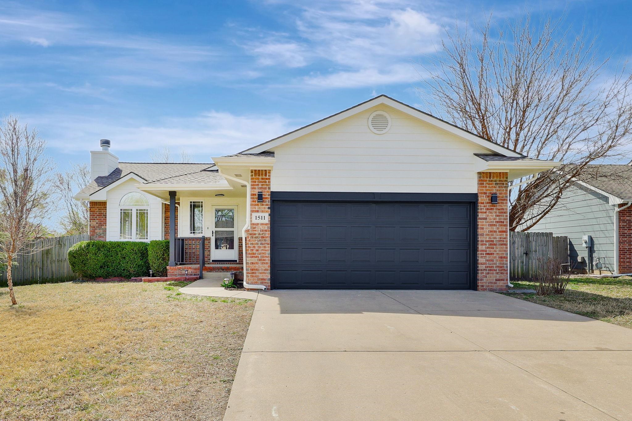 1511 E Mona St Property Photo