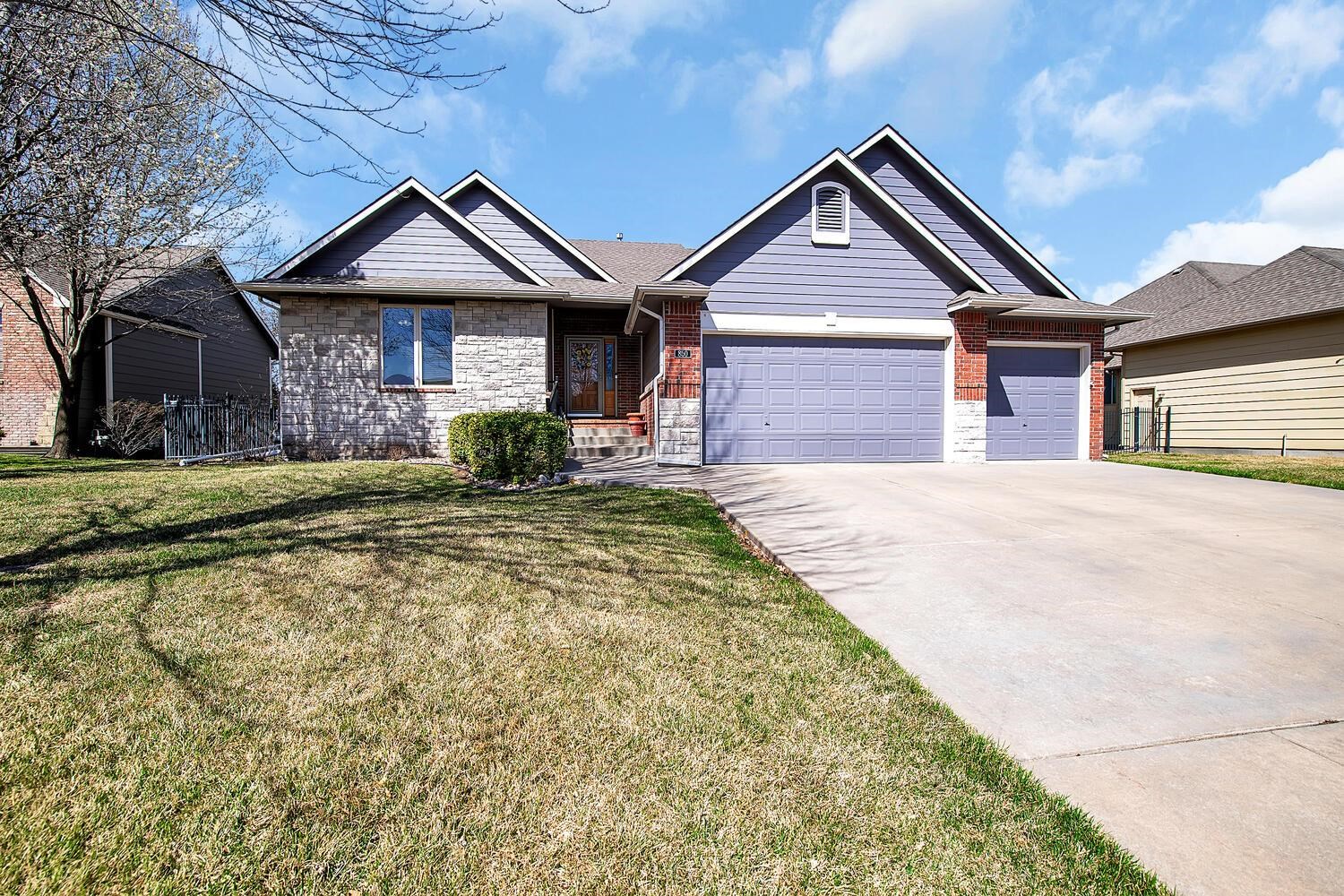850 E Woodstone Dr Property Photo