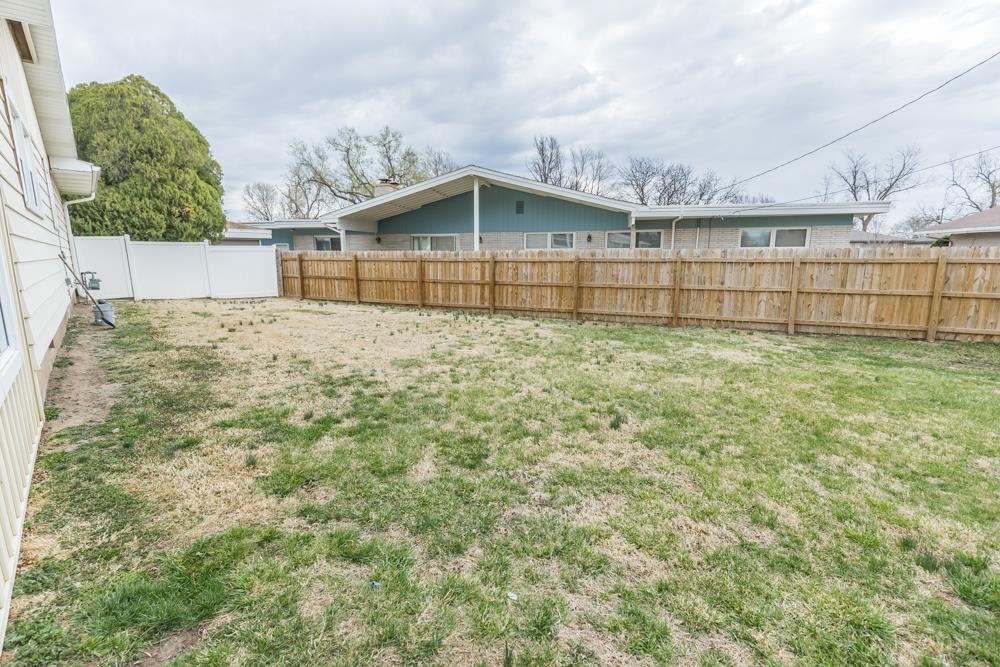 2044 Quincy Cir Property Photo 23