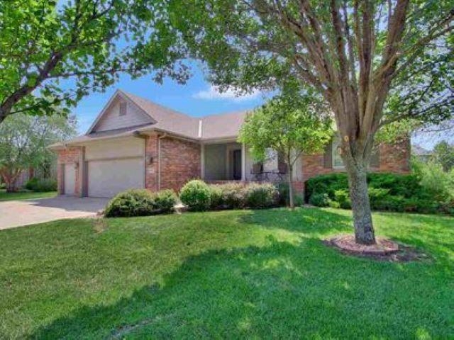 641 N Woodstone Dr Property Photo