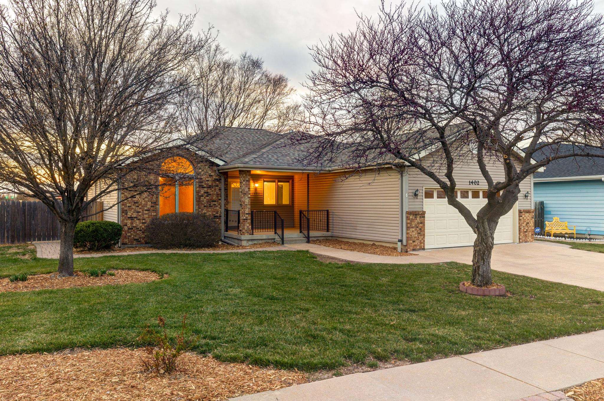 1402 Austin Cir Property Photo