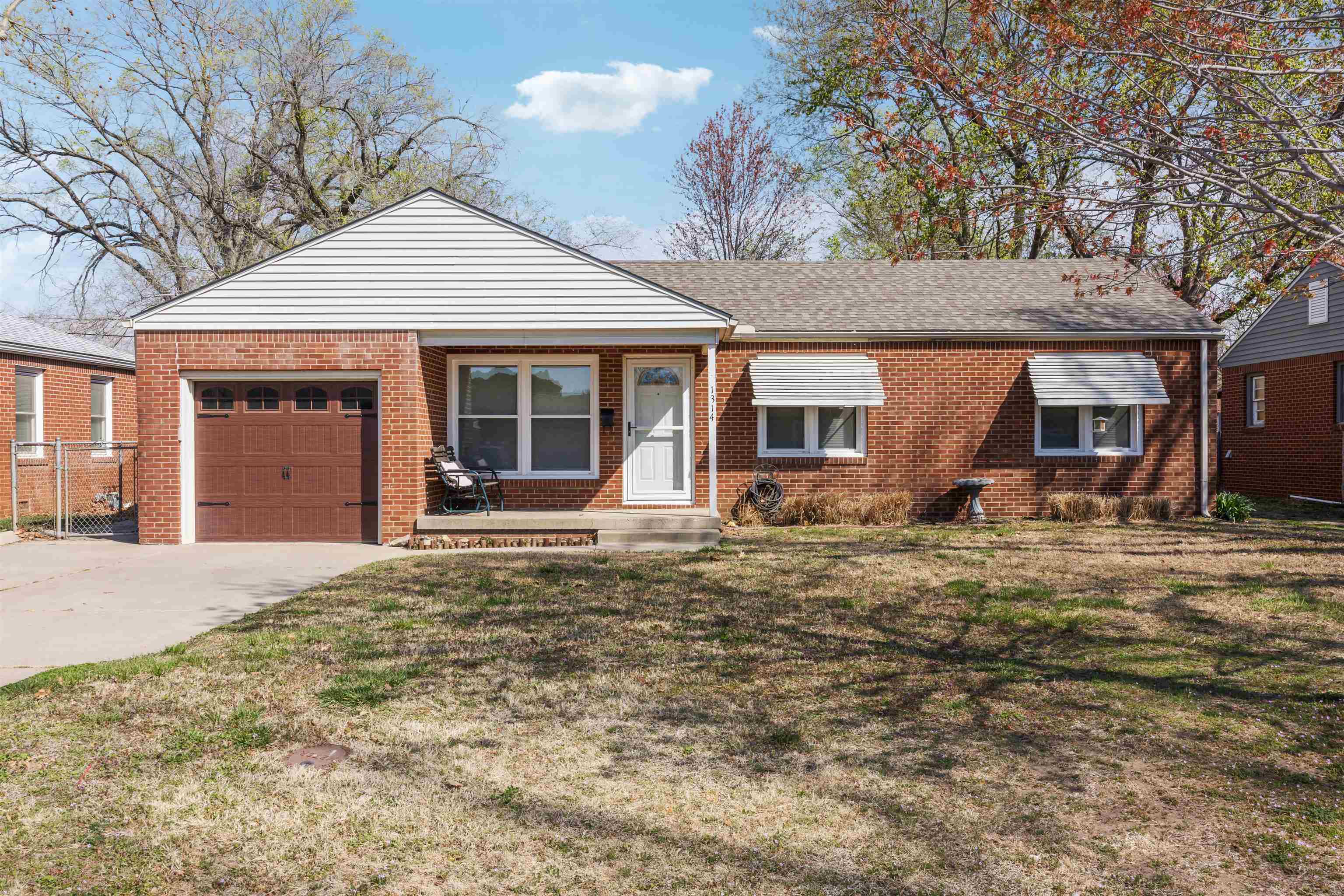 1314 E Donnell St Property Photo