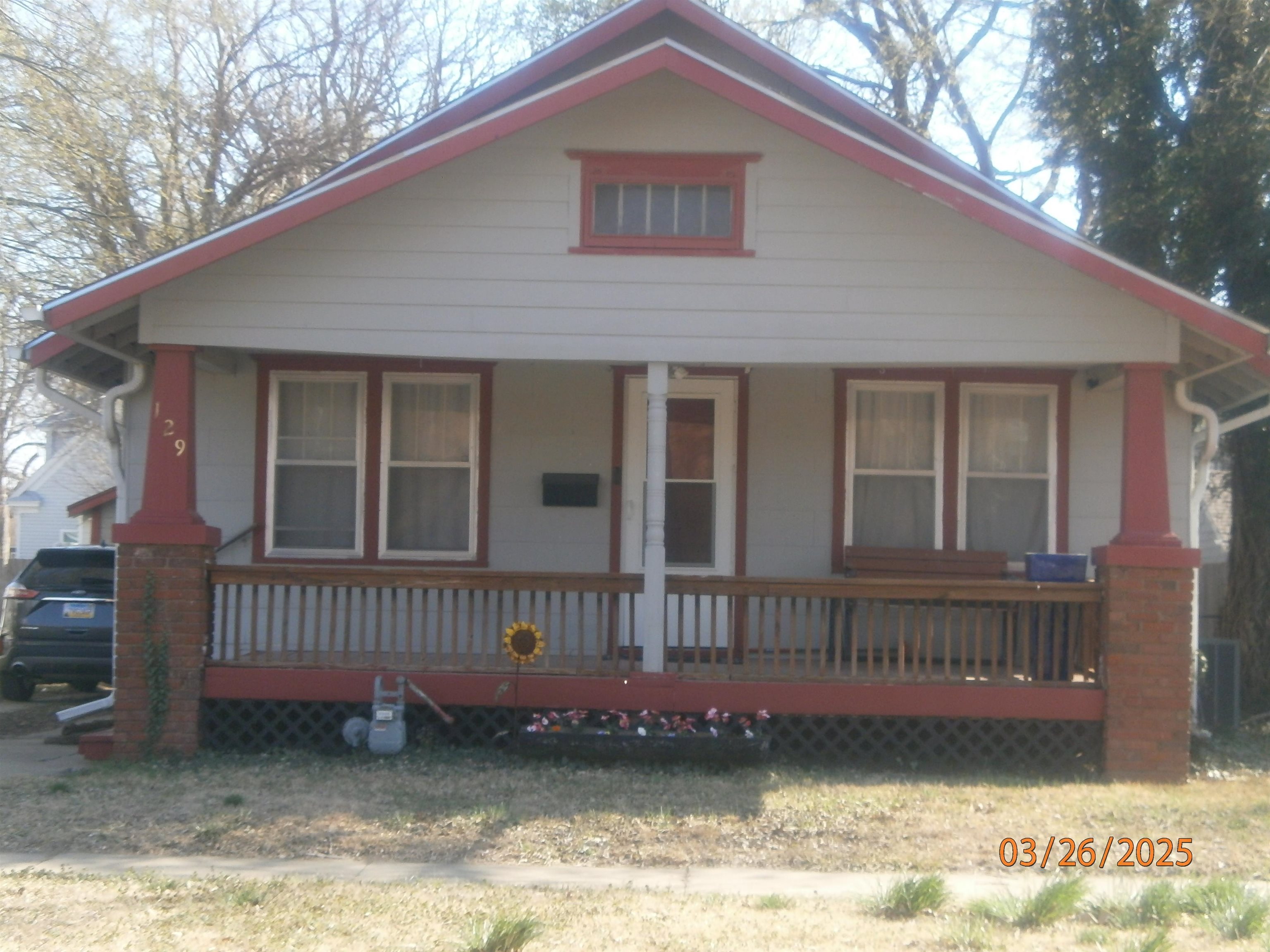 129 W Beloit Ave Property Photo