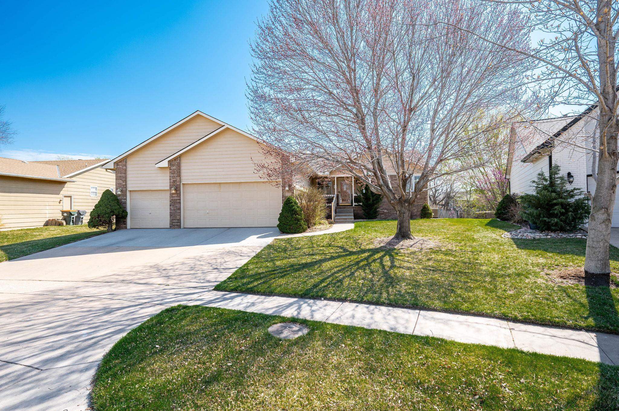 231 E Lockridge Street Property Photo