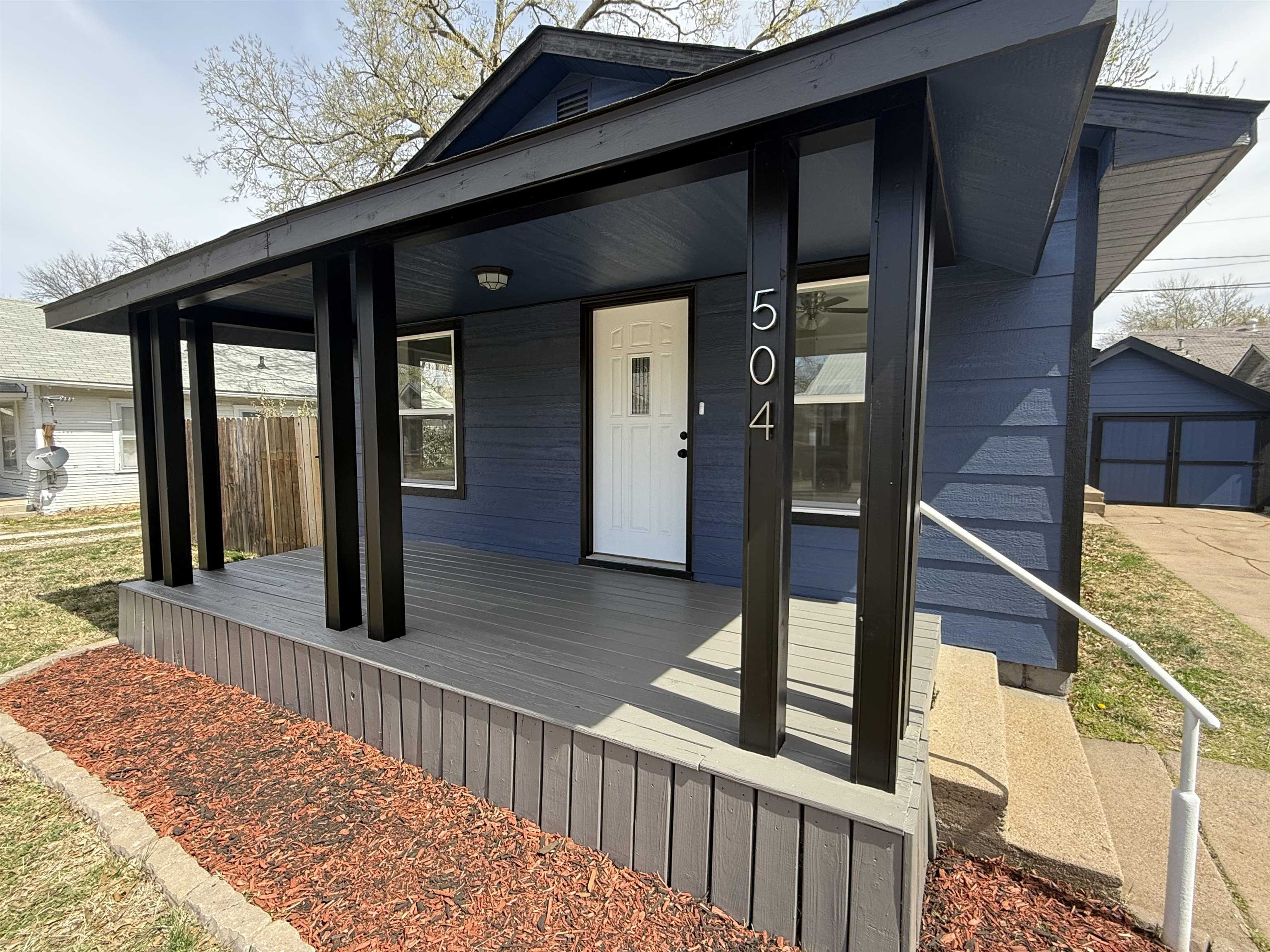 504 N Houser Property Photo