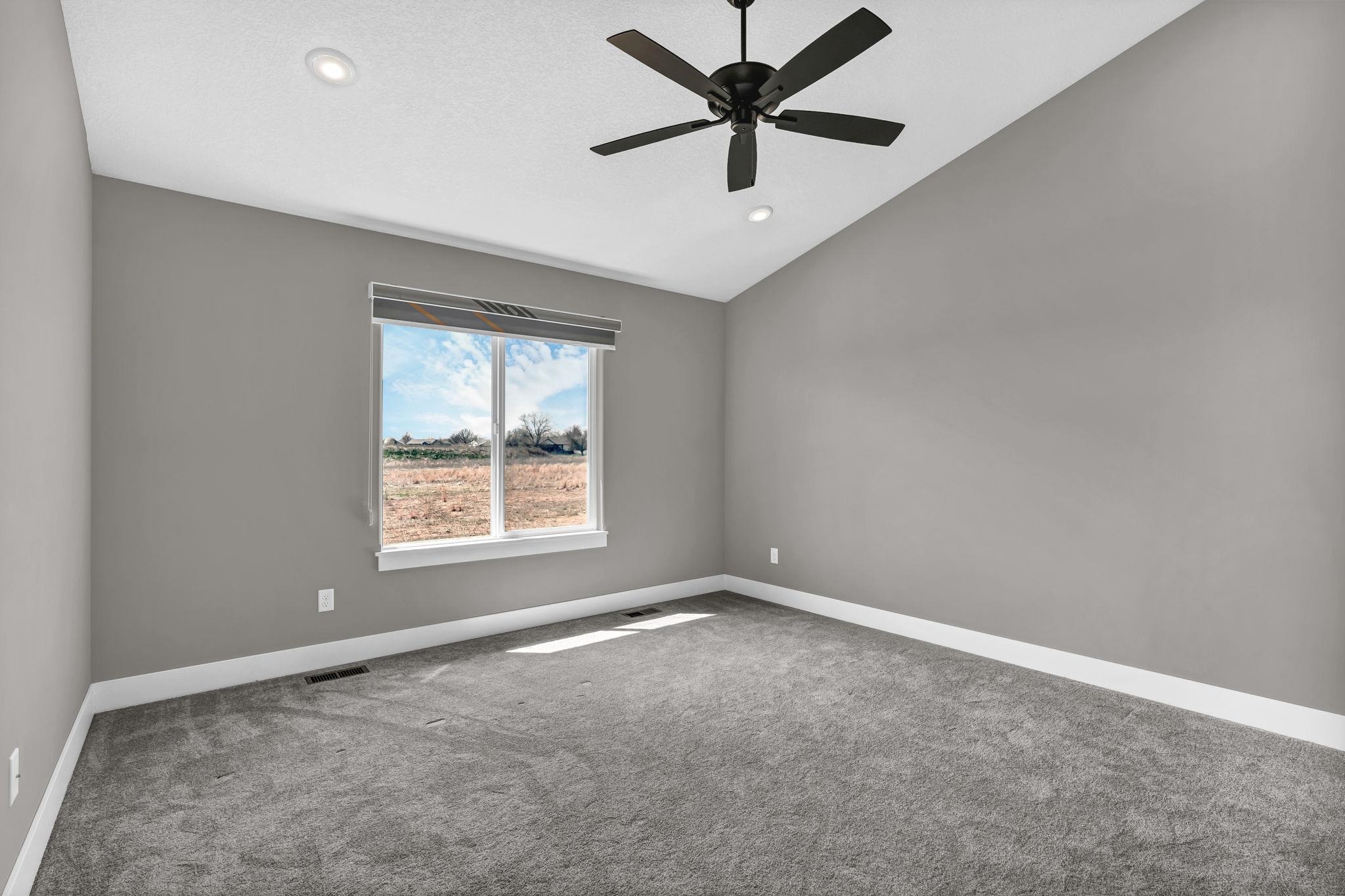 1223 N Main St Property Photo 17