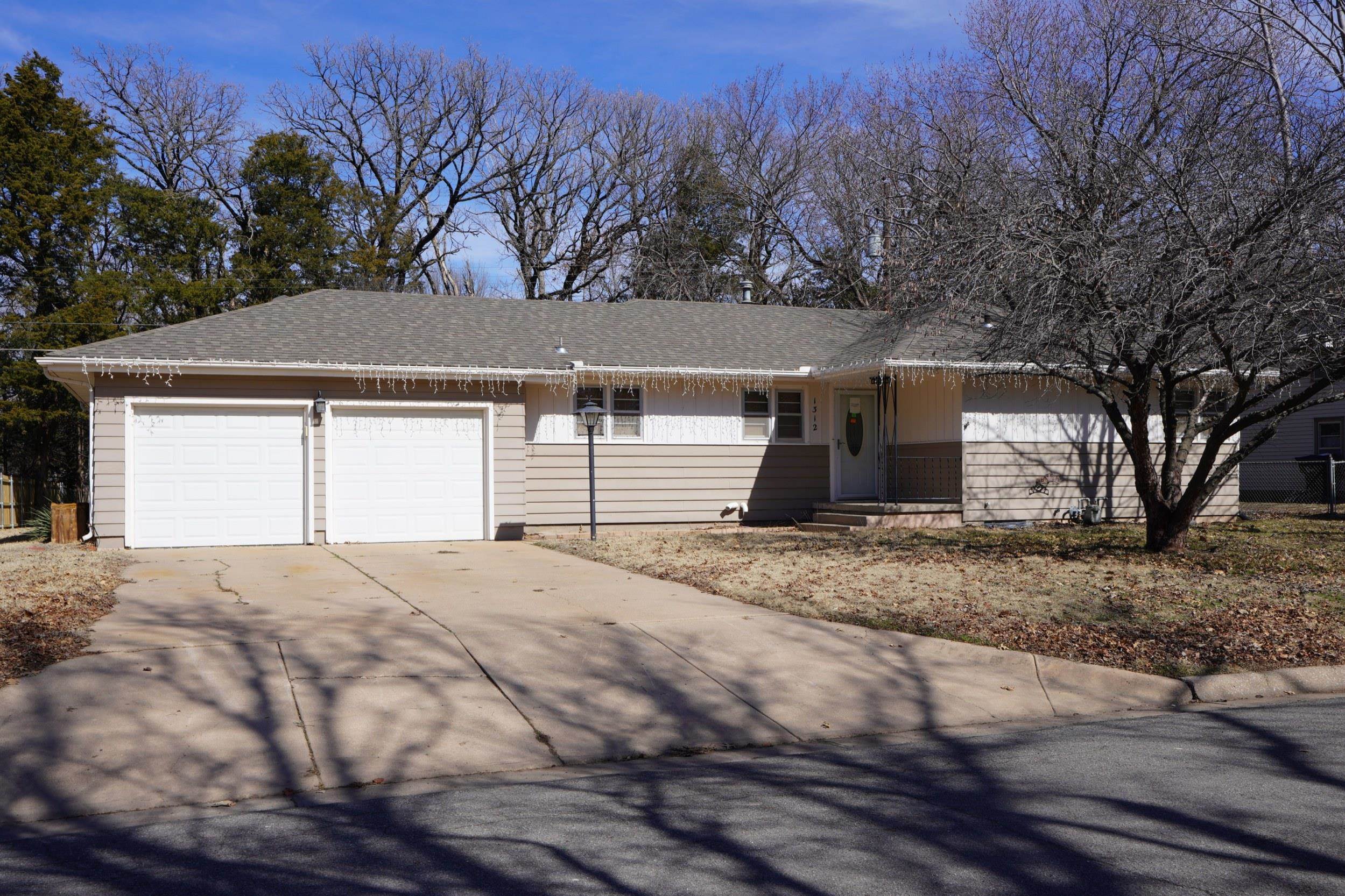 1312 W 9th Property Photo