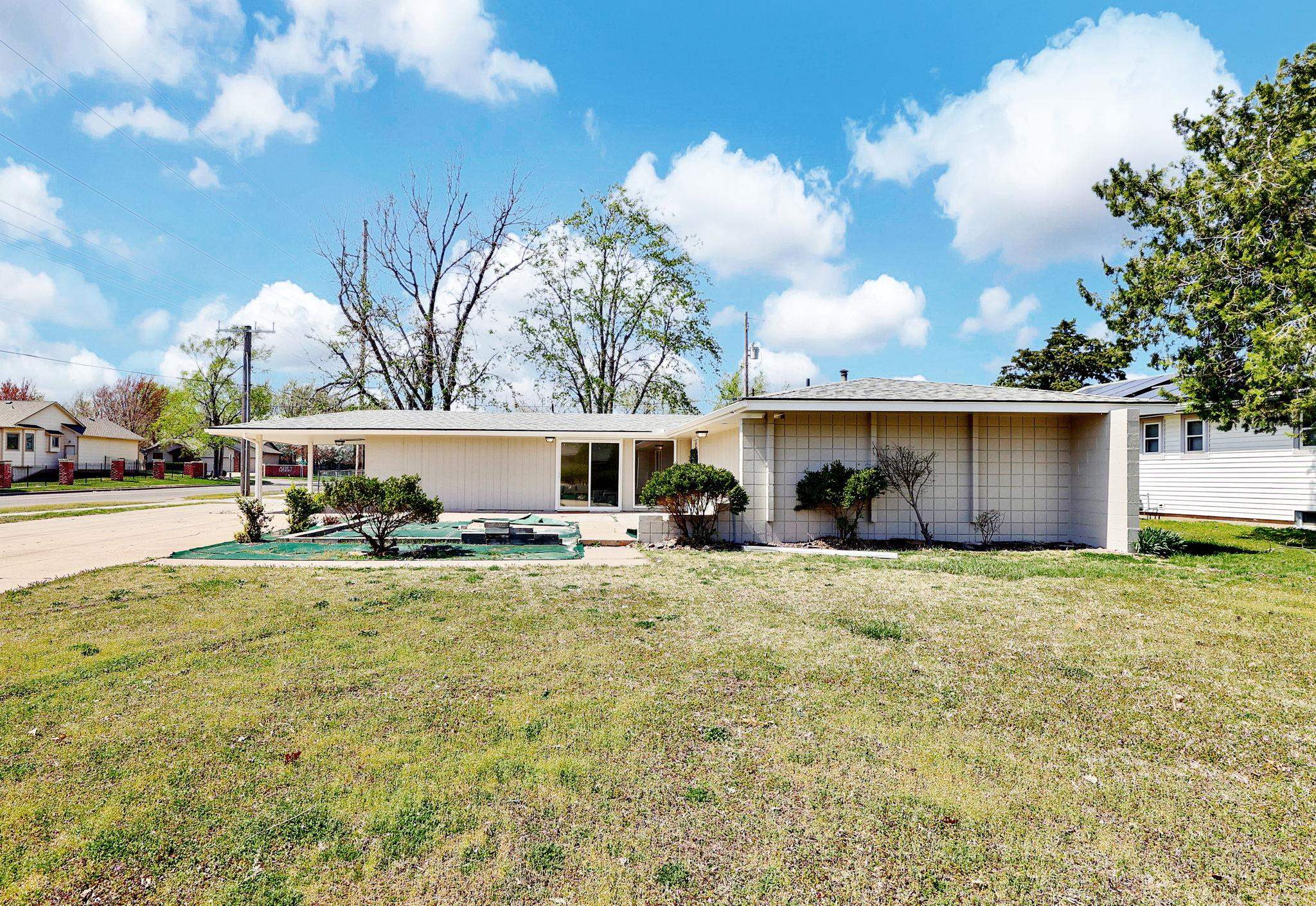 301 N Brunswick Property Photo