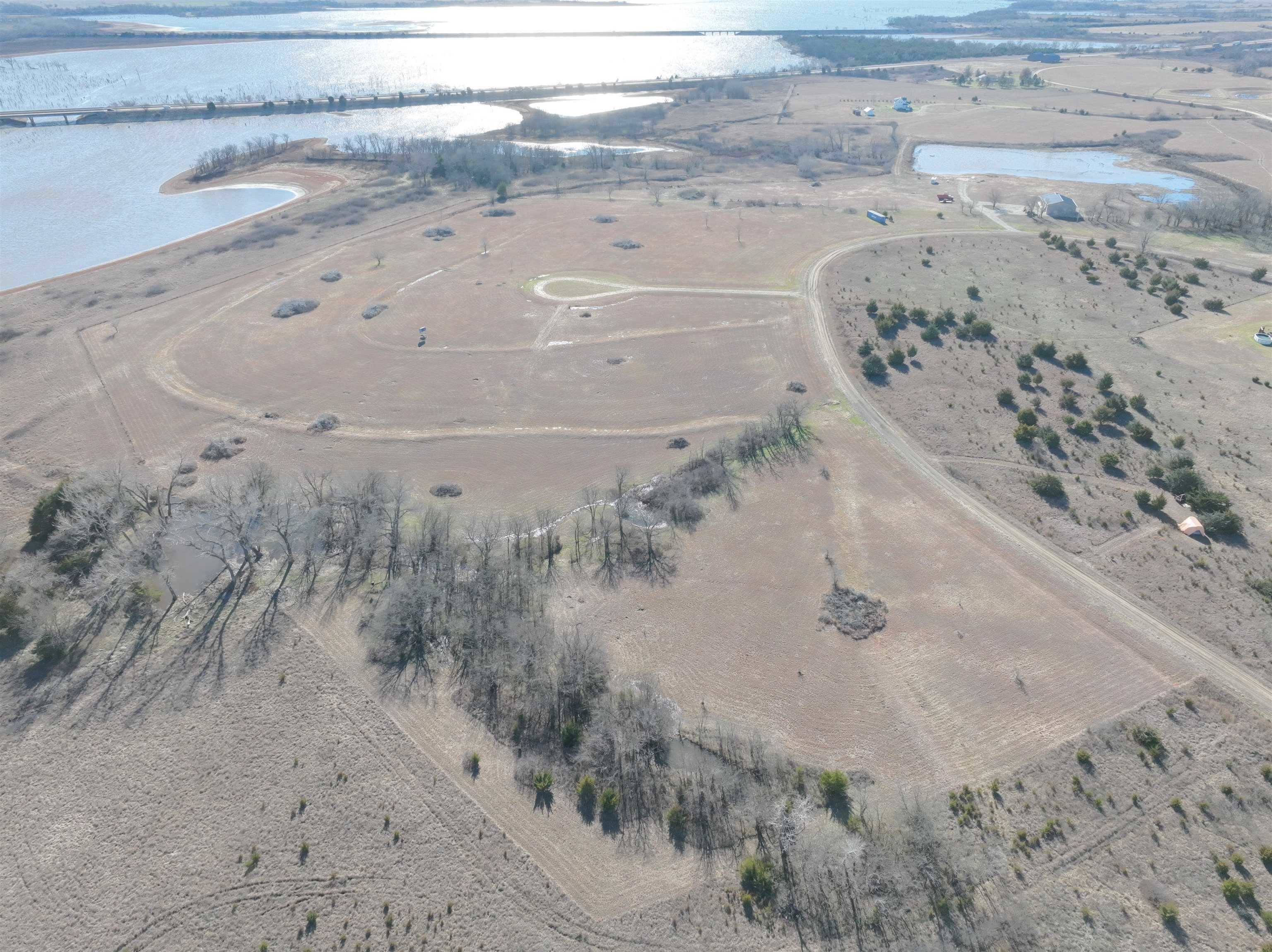 000 Ne Jackrabbit Rd Property Photo