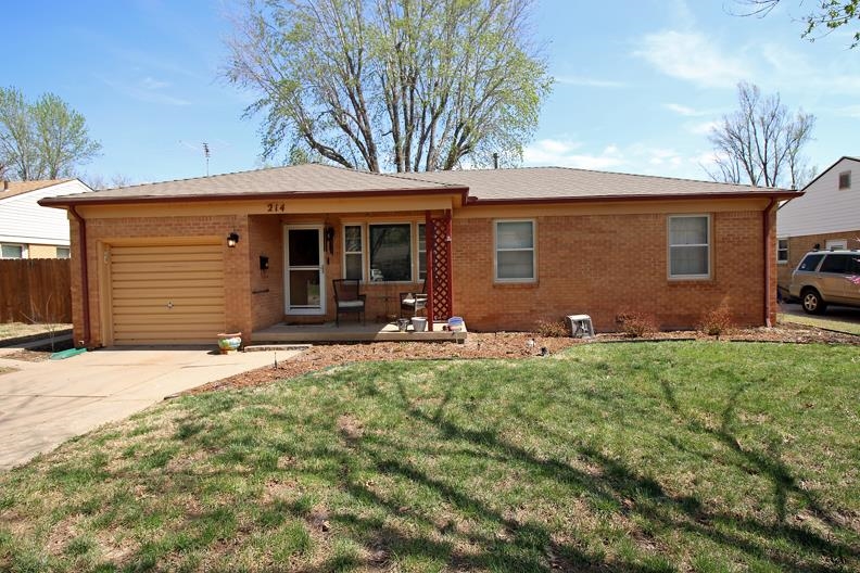 214 Sunset Ave Property Photo 1