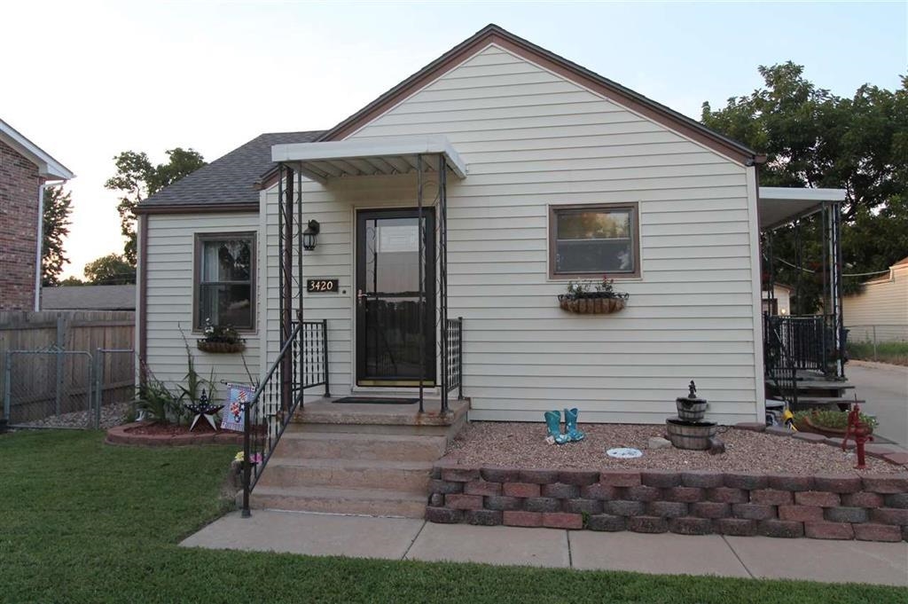 3420 E Zimmerly St Property Photo