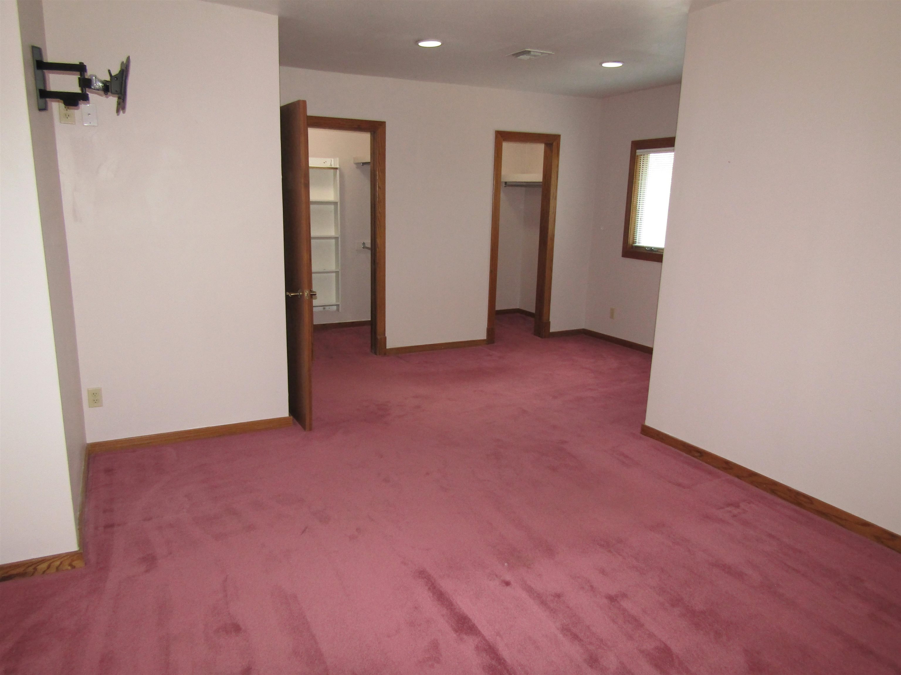 748 S 5th St Property Photo 27
