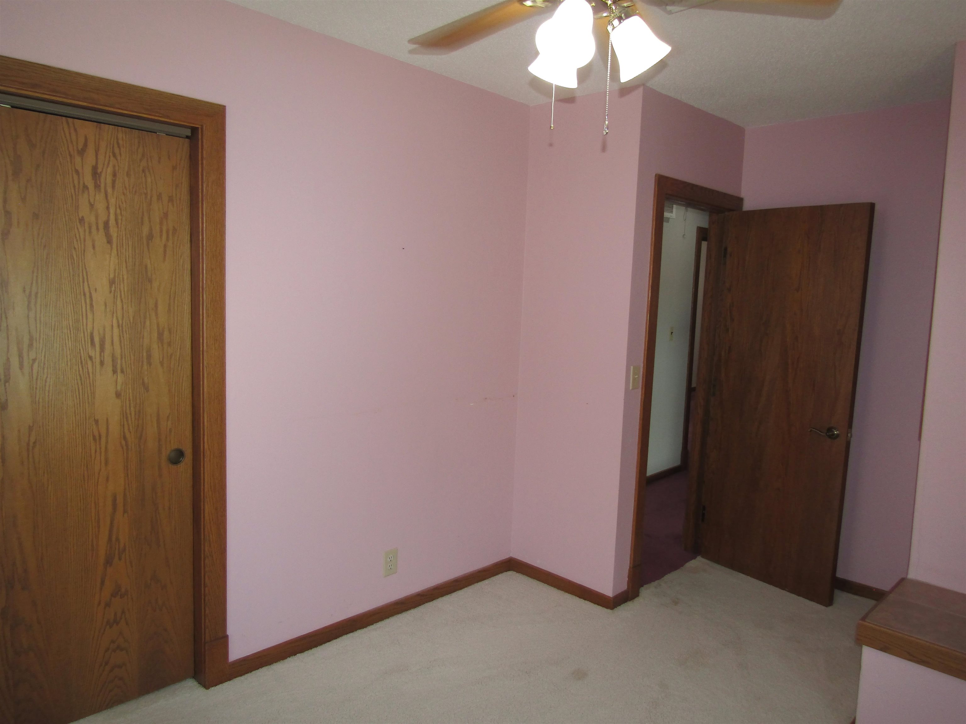 748 S 5th St Property Photo 31