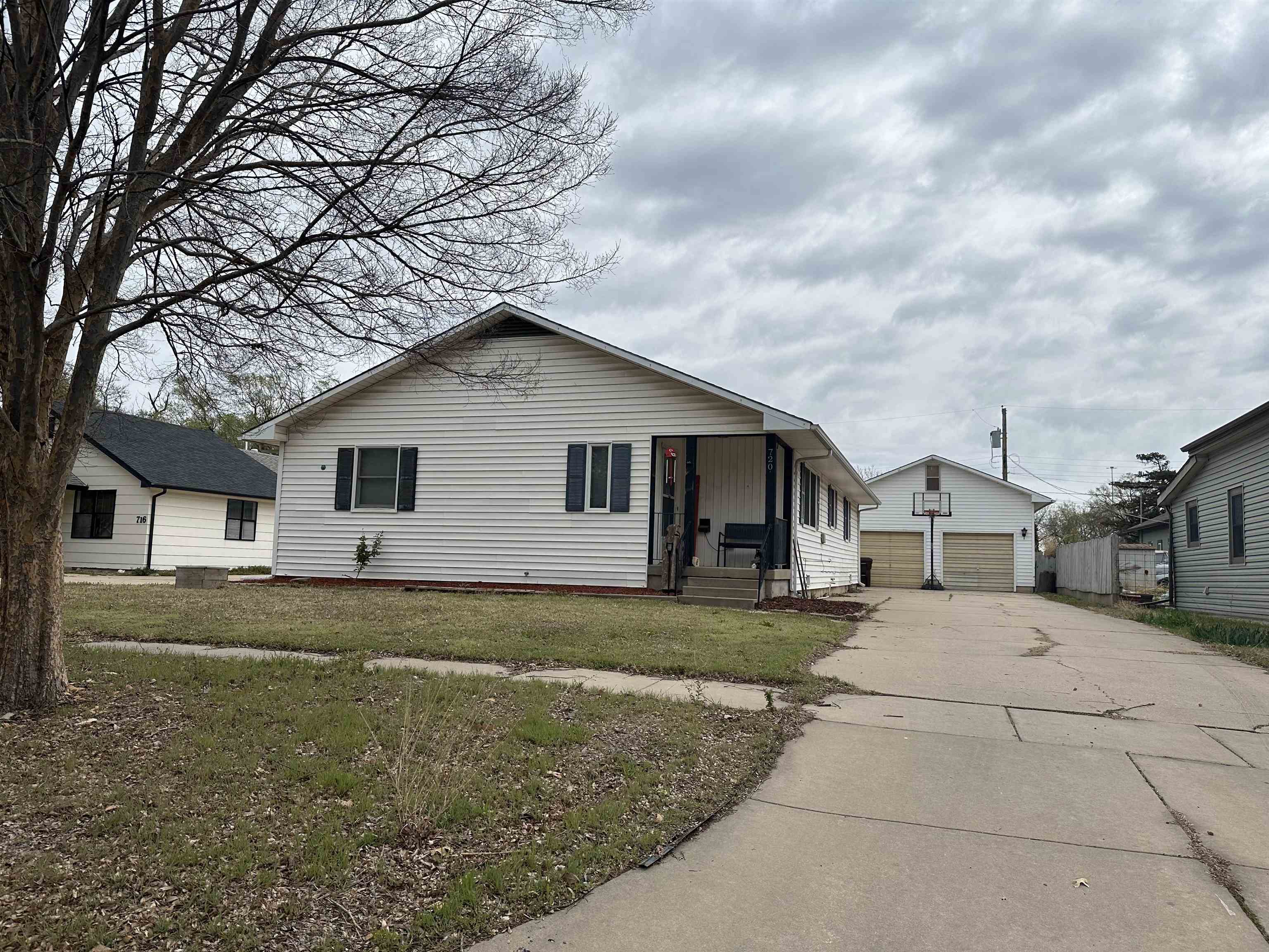 720 S Gordon St Property Photo