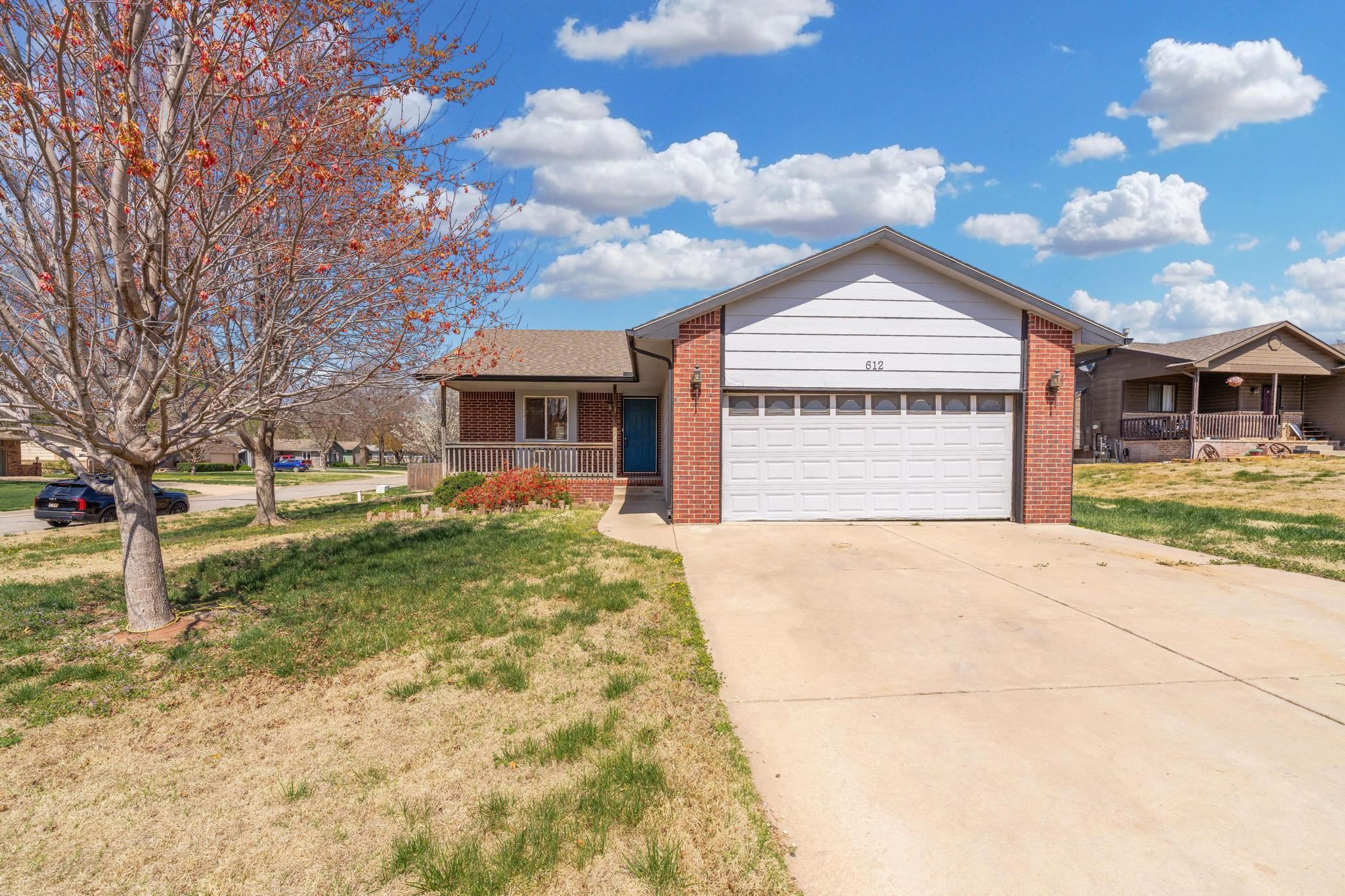 612 Hemmen Terrace Ct Property Photo