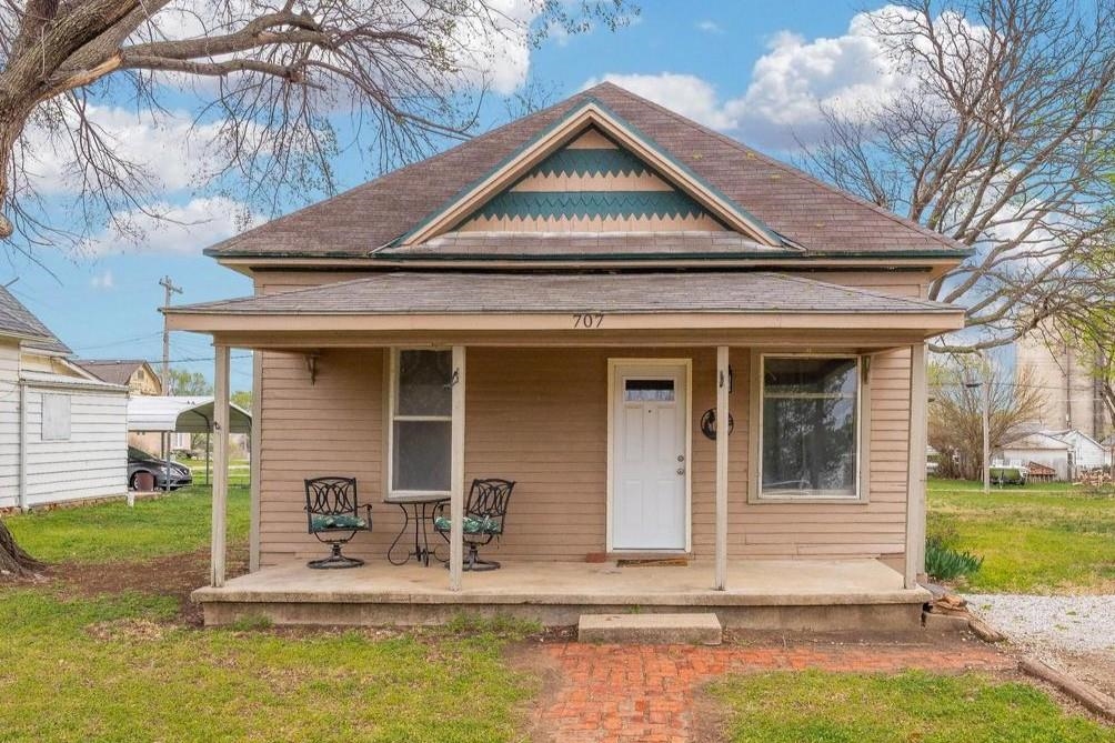 707 S H St Property Photo