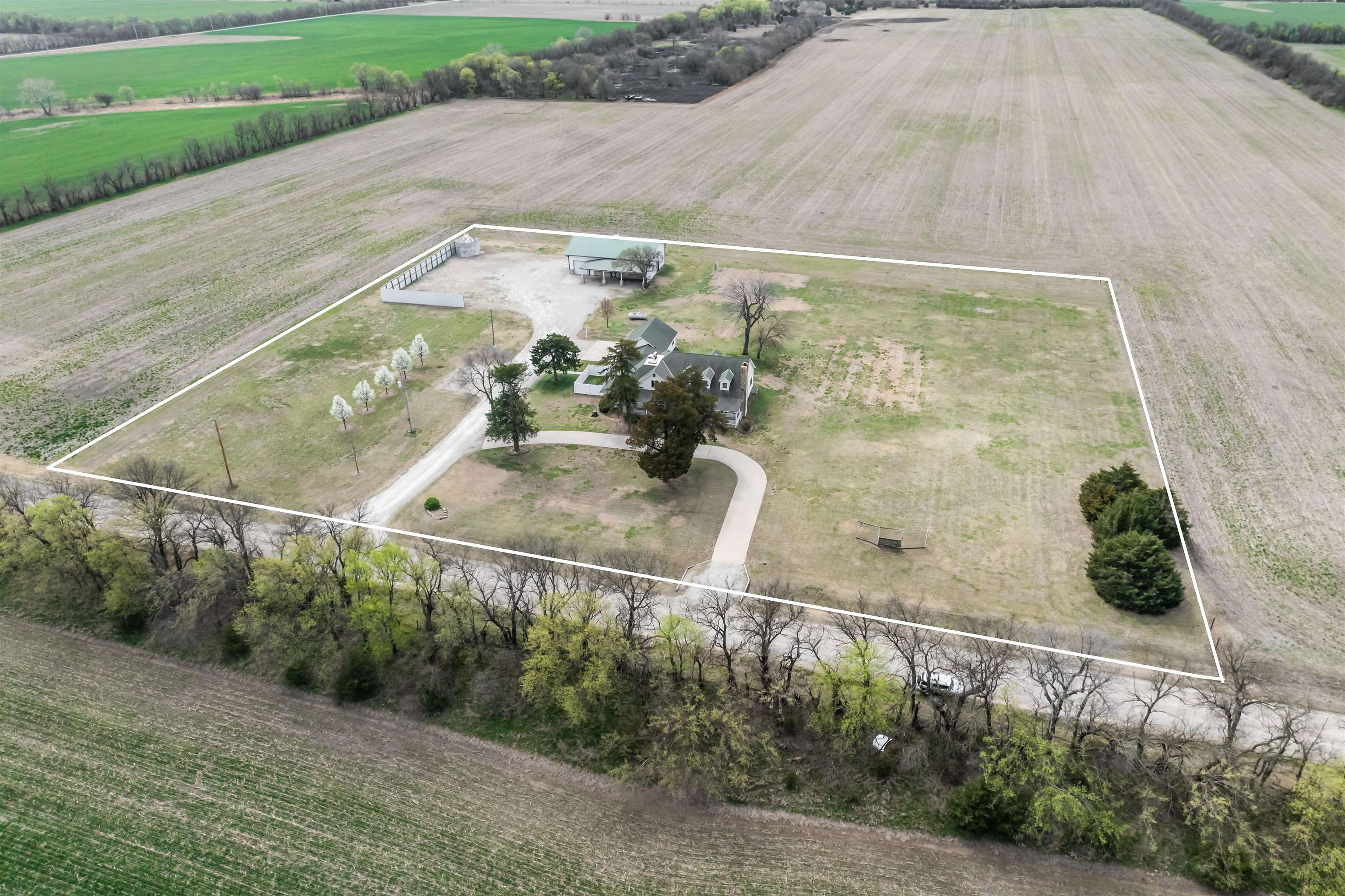 5645 172nd Rd Property Photo