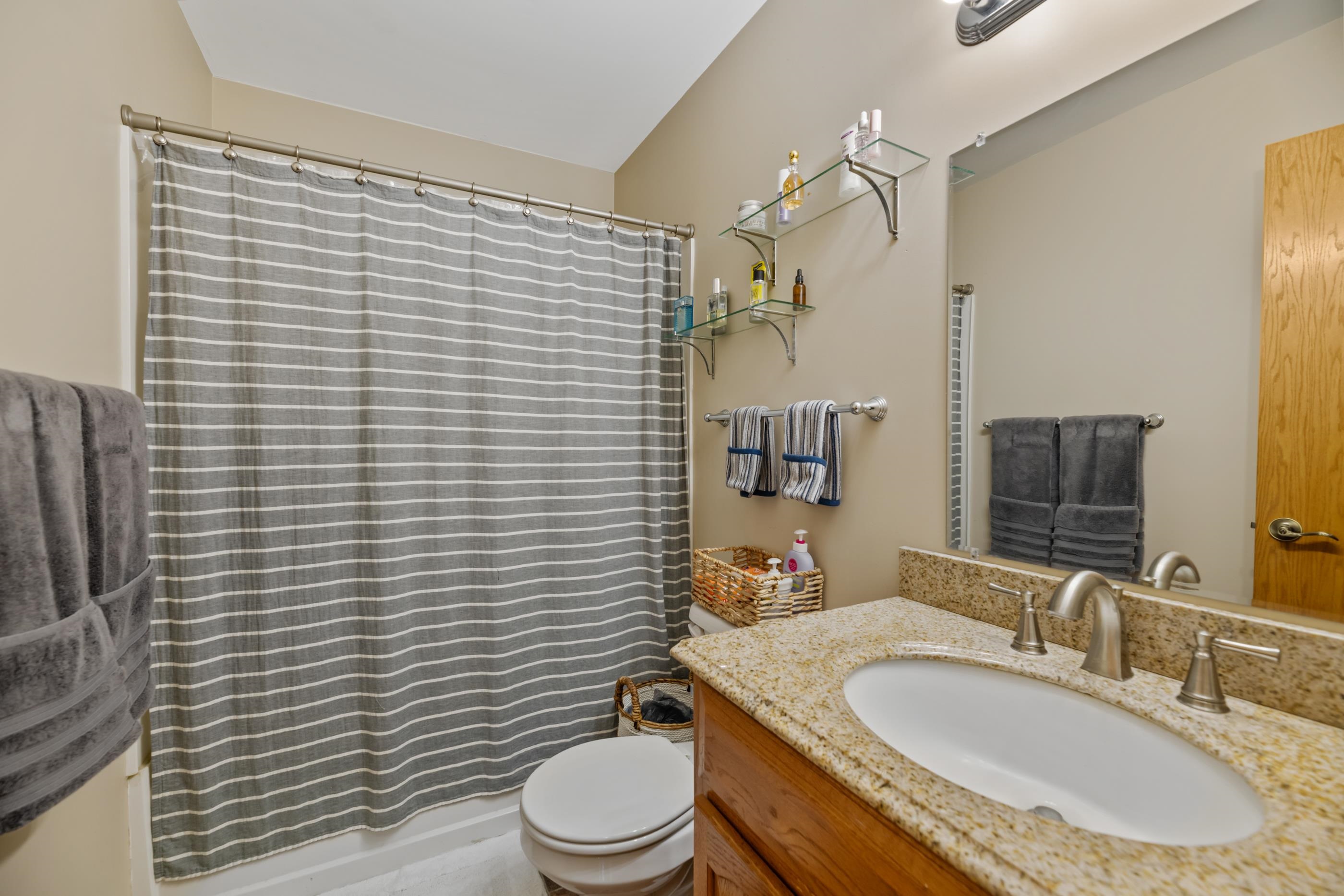 323 Jonathan St Property Photo 13