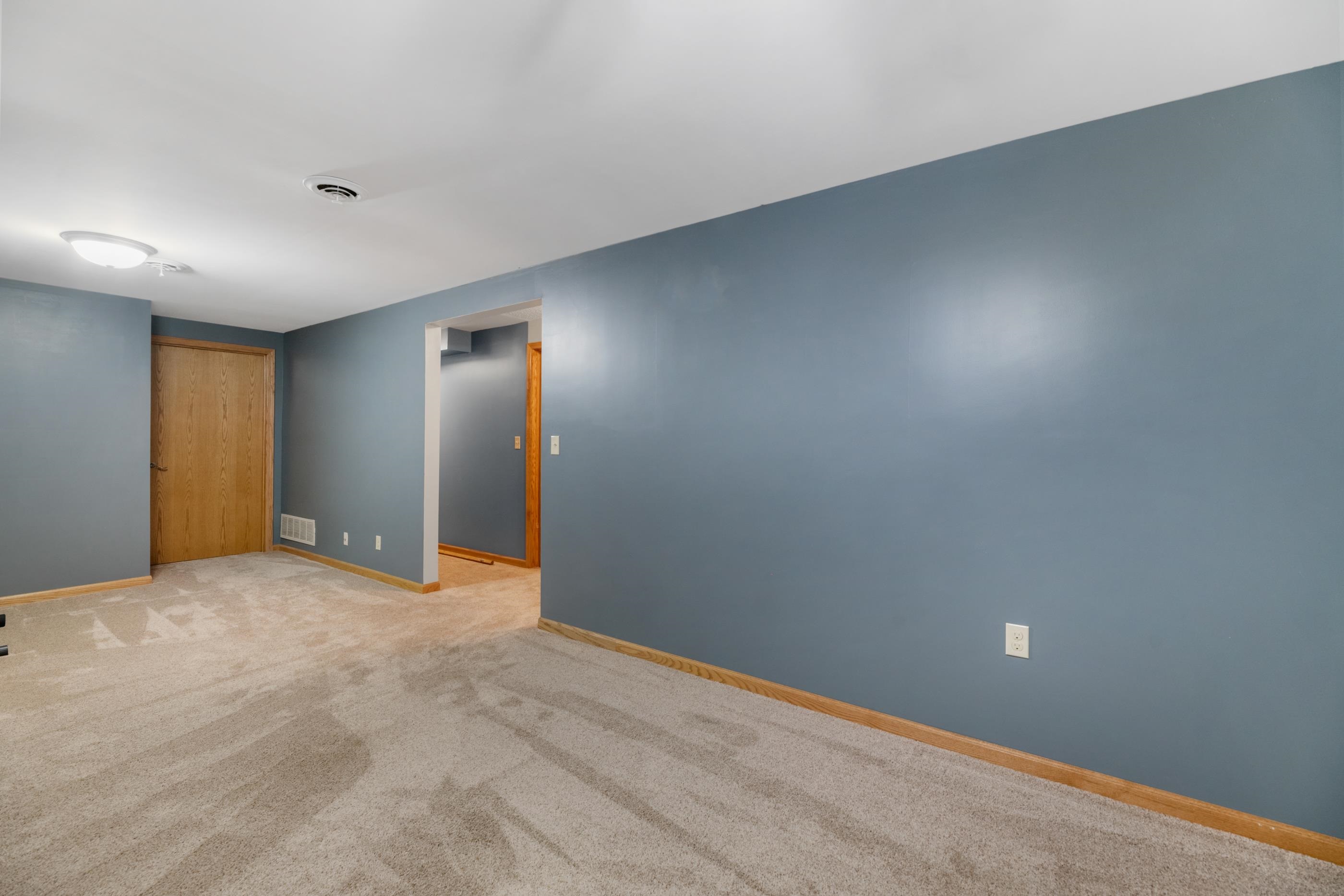 323 Jonathan St Property Photo 17