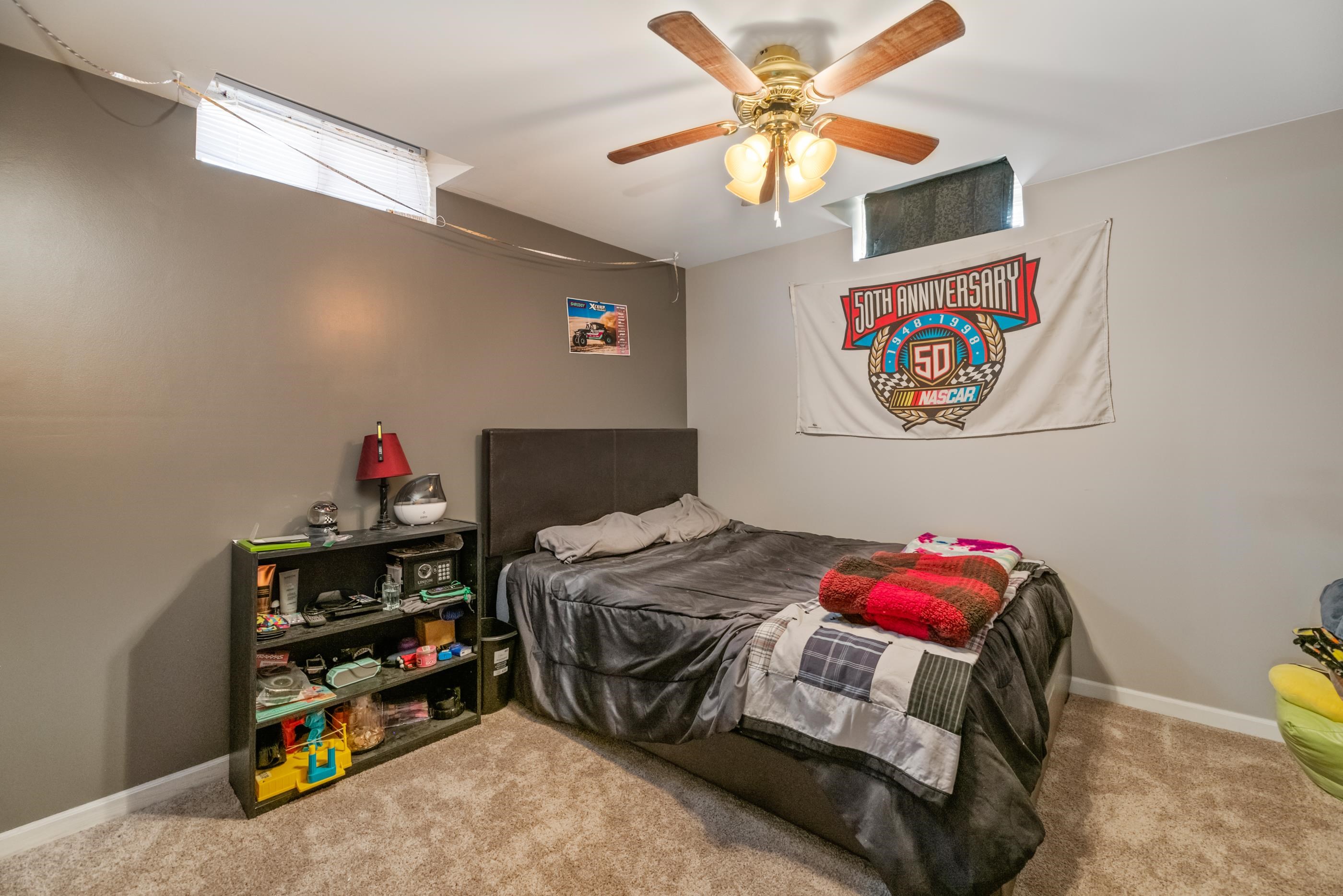 323 Jonathan St Property Photo 19