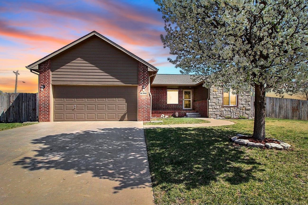 1822 N Nickelton Ct Property Photo 1