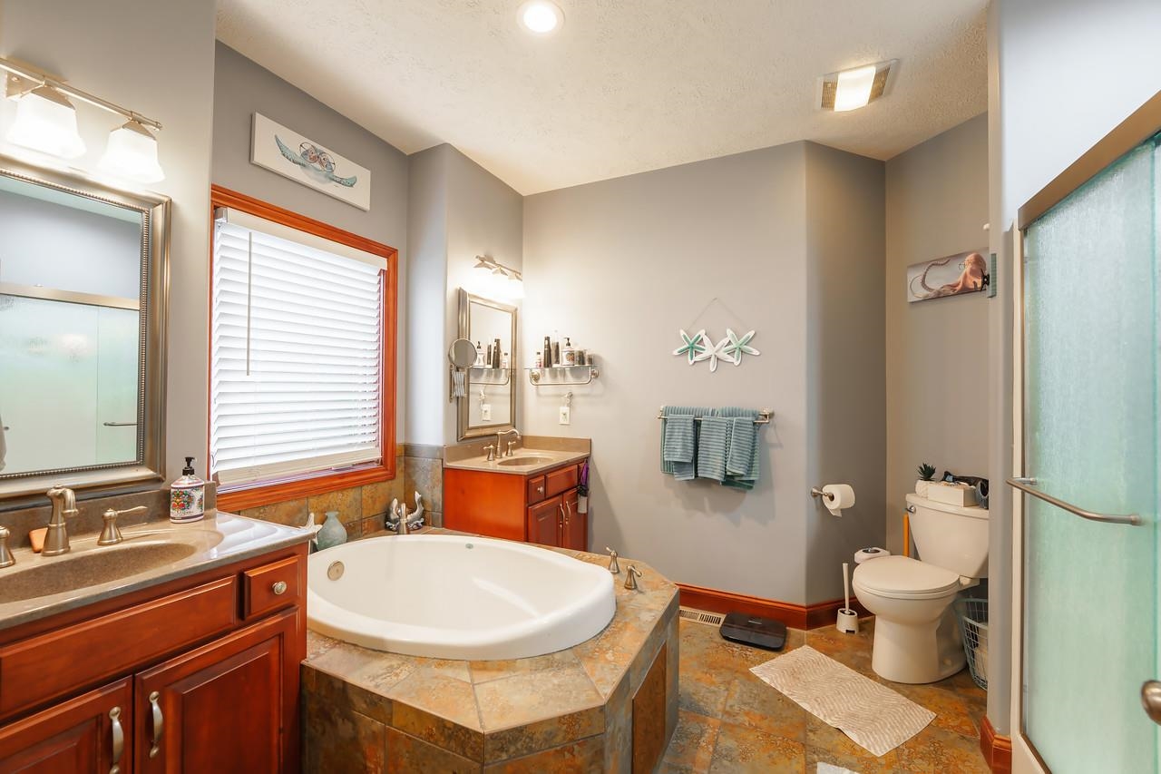 429 Greystone Dr Property Photo 12