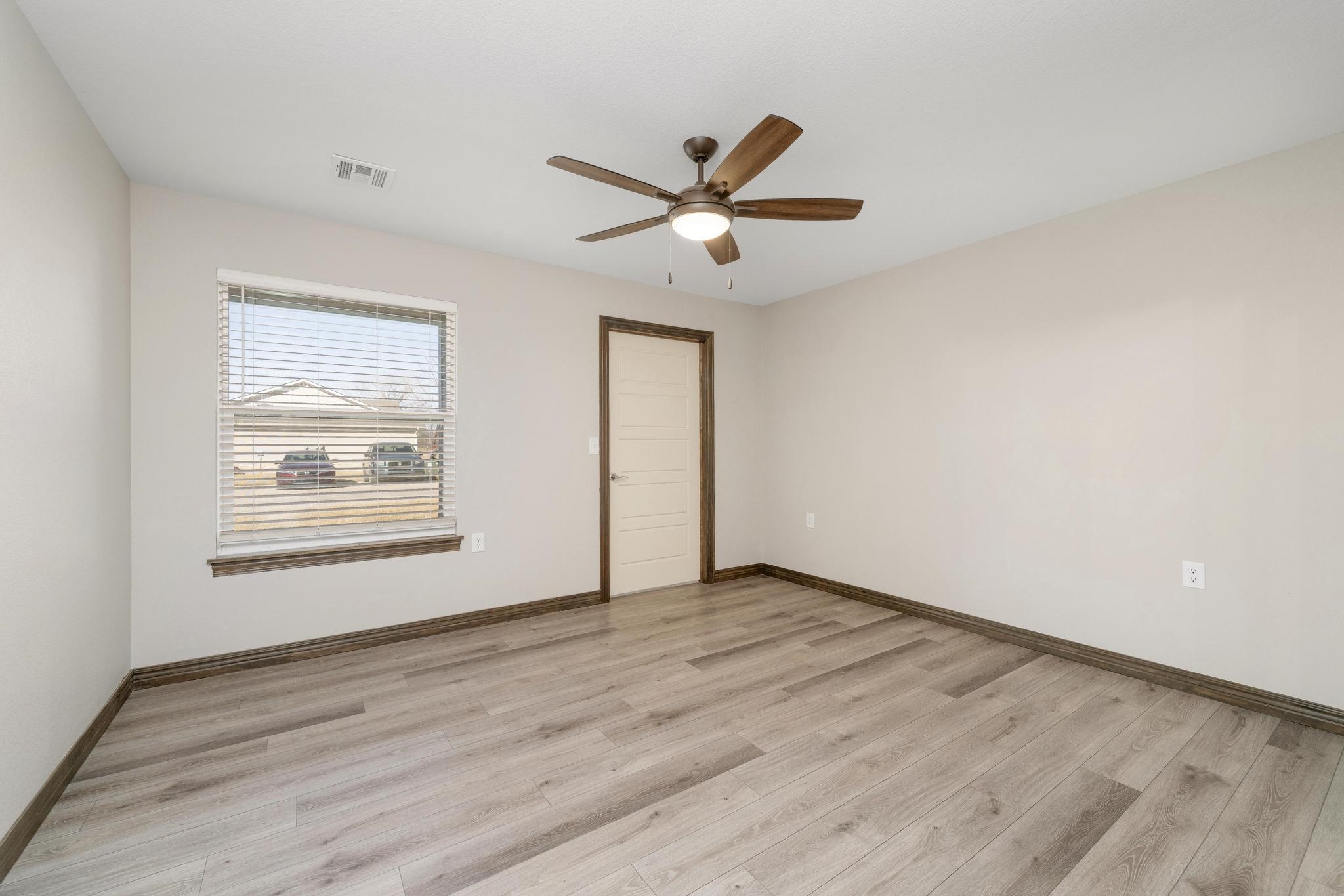 320 N Warren Property Photo 11