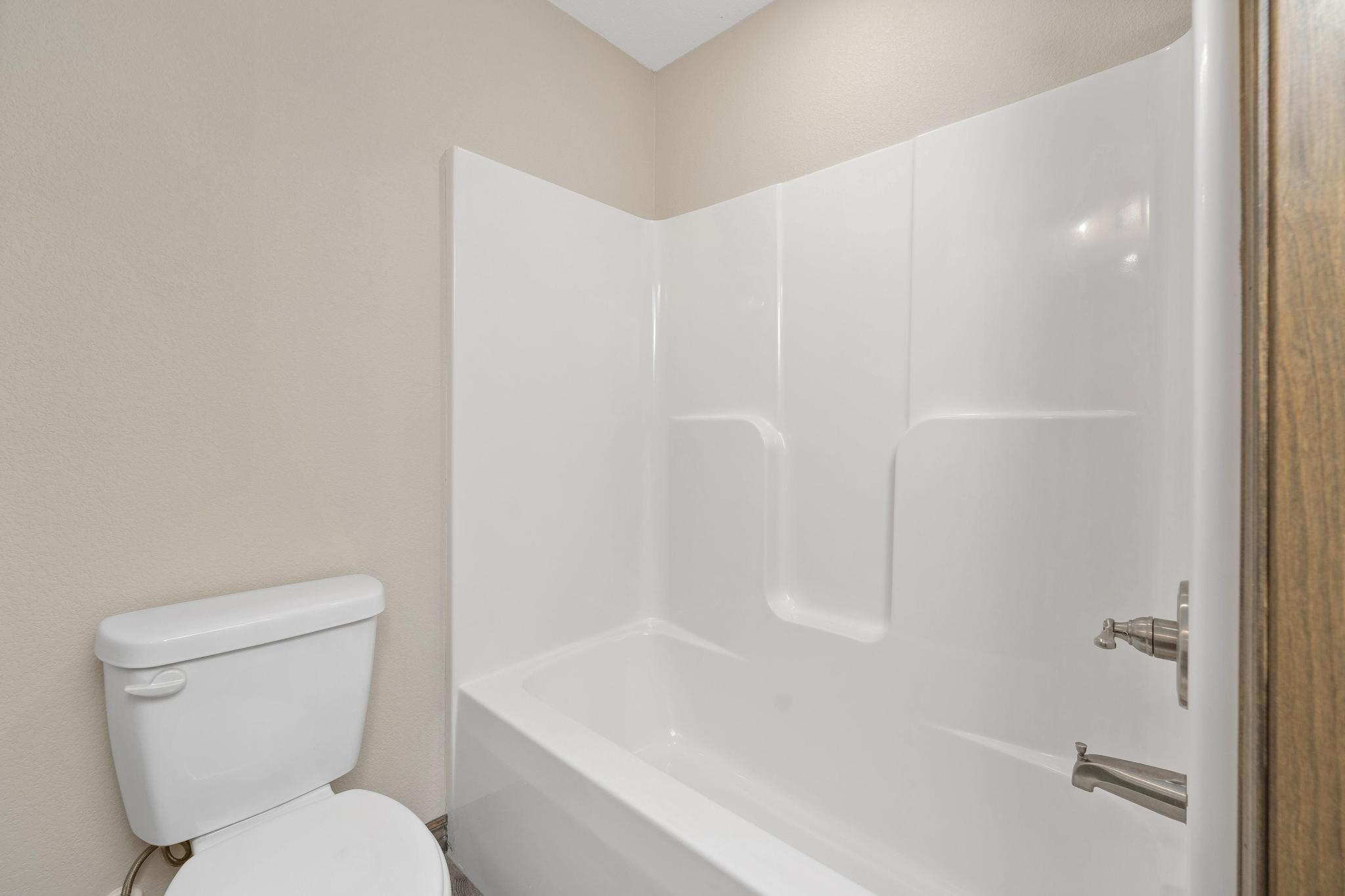 320 N Warren Property Photo 18