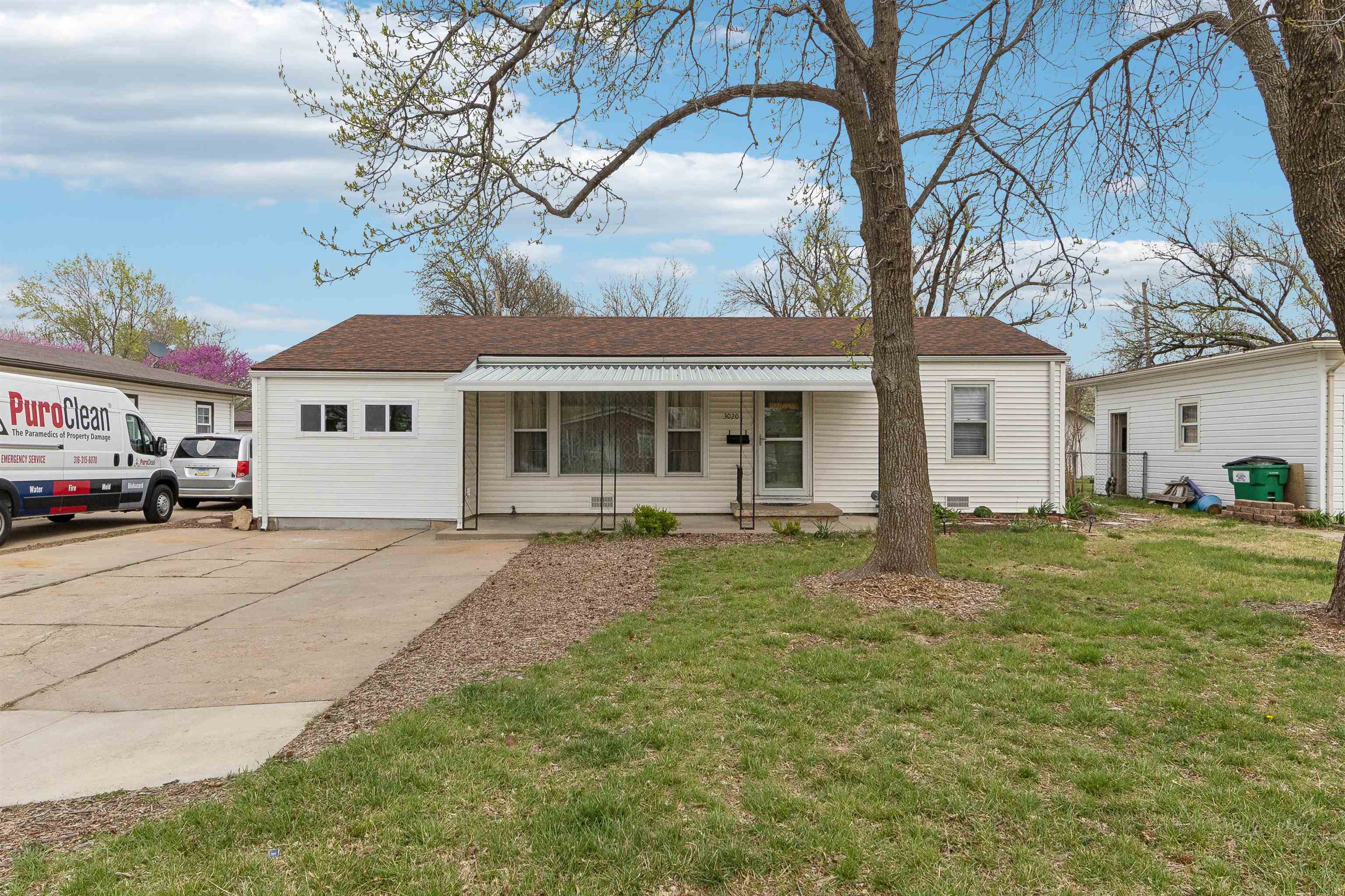 3020 S Vine Property Photo 1