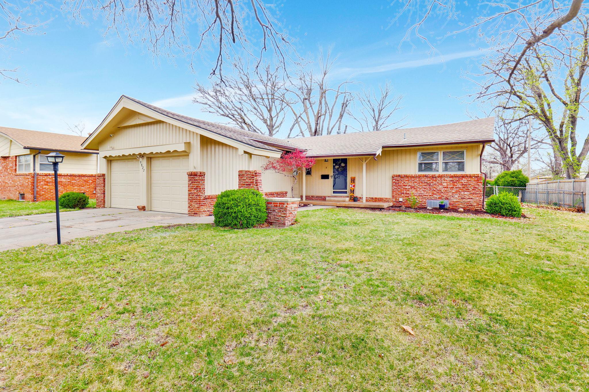 9822 W Hardtner Ave Property Photo