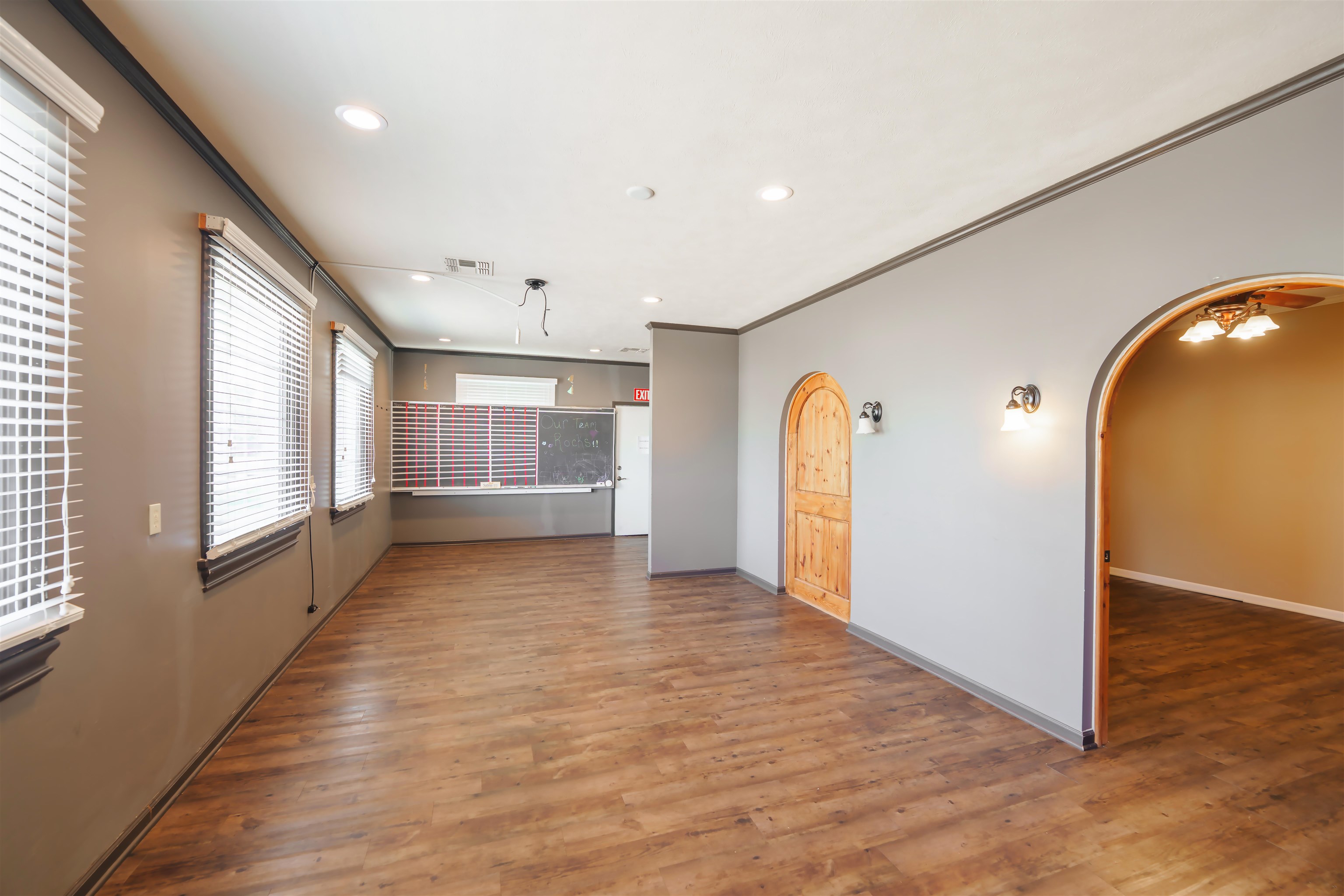 1005 W South St Property Photo 7