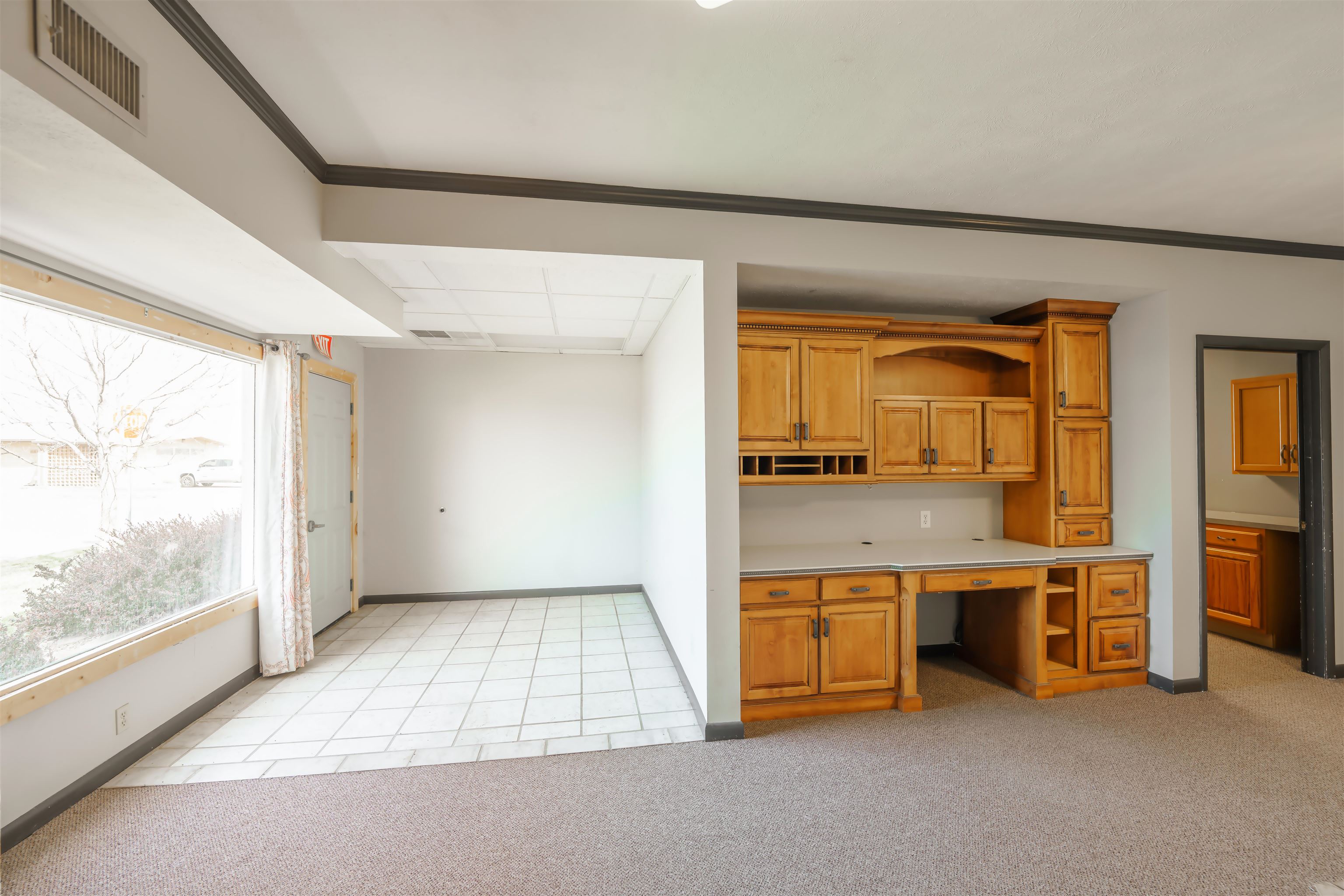 1005 W South St Property Photo 15