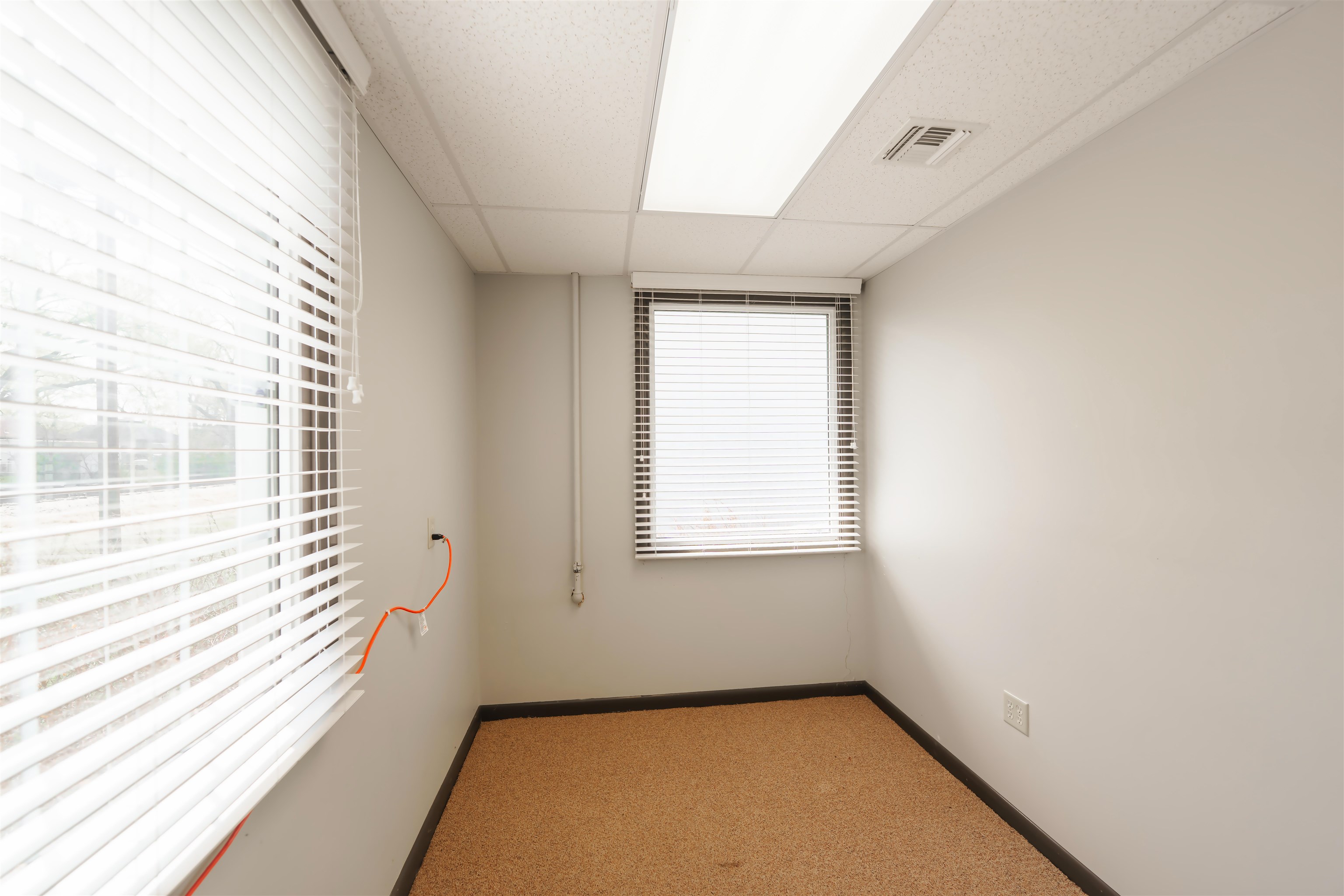 1005 W South St Property Photo 18