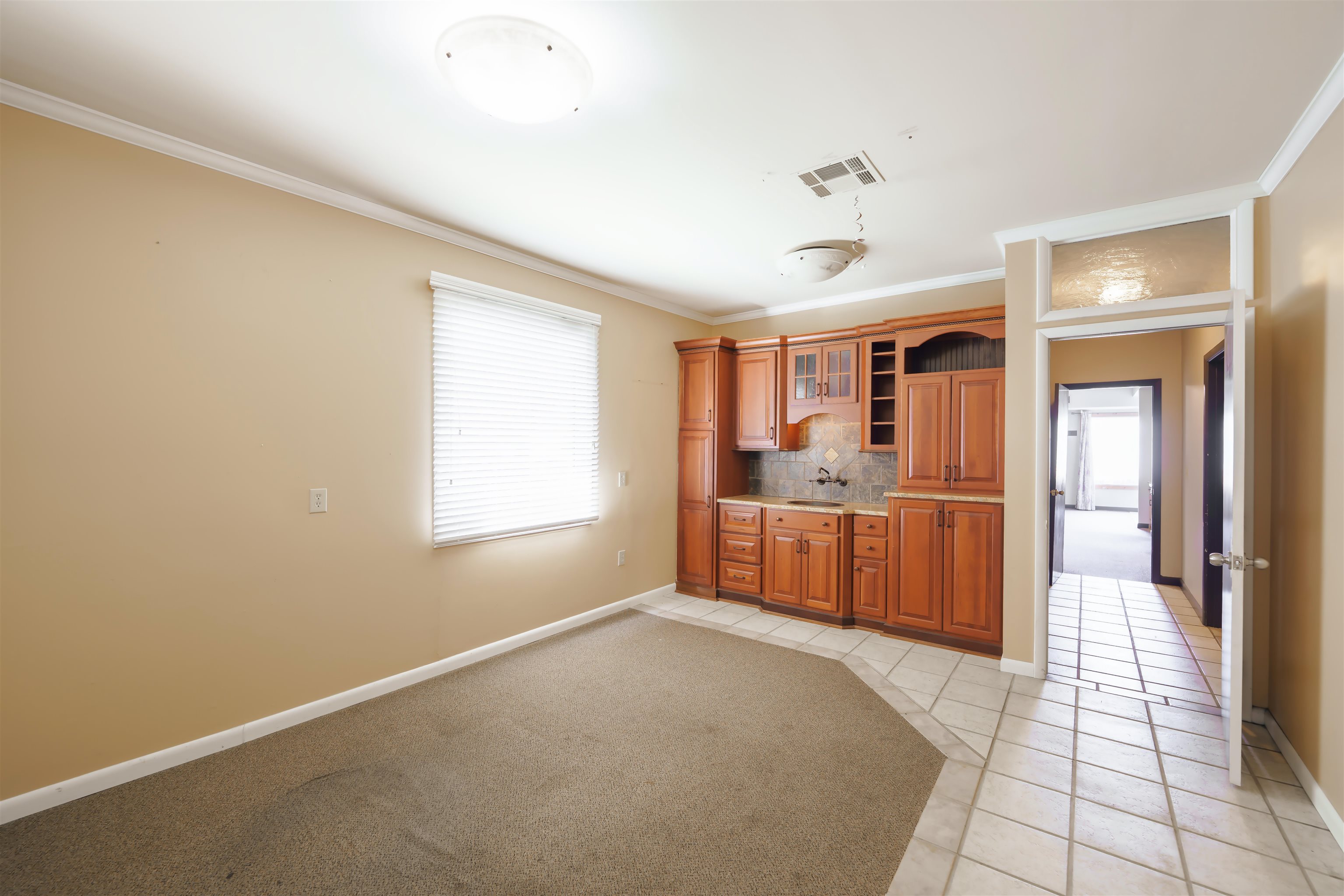 1005 W South St Property Photo 20