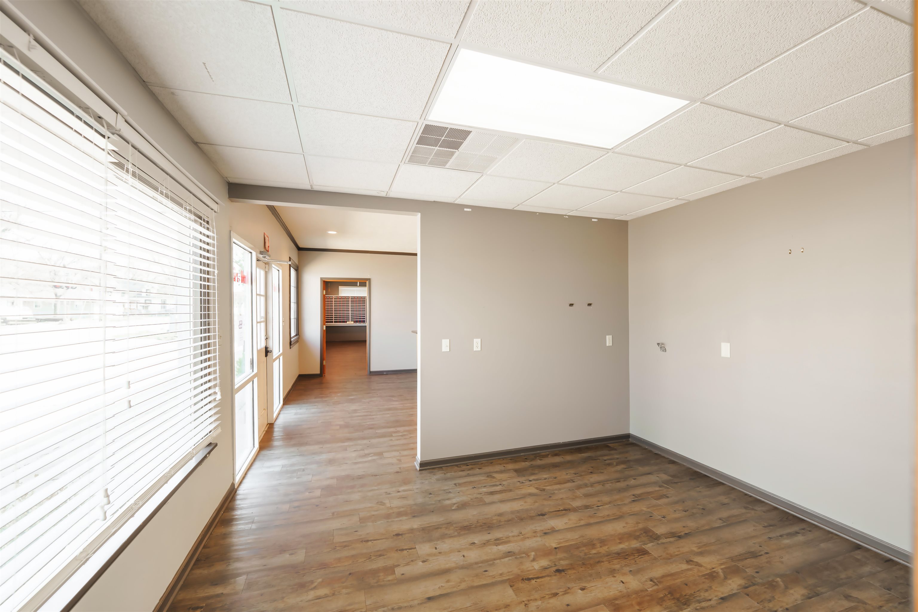 1005 W South St Property Photo 23