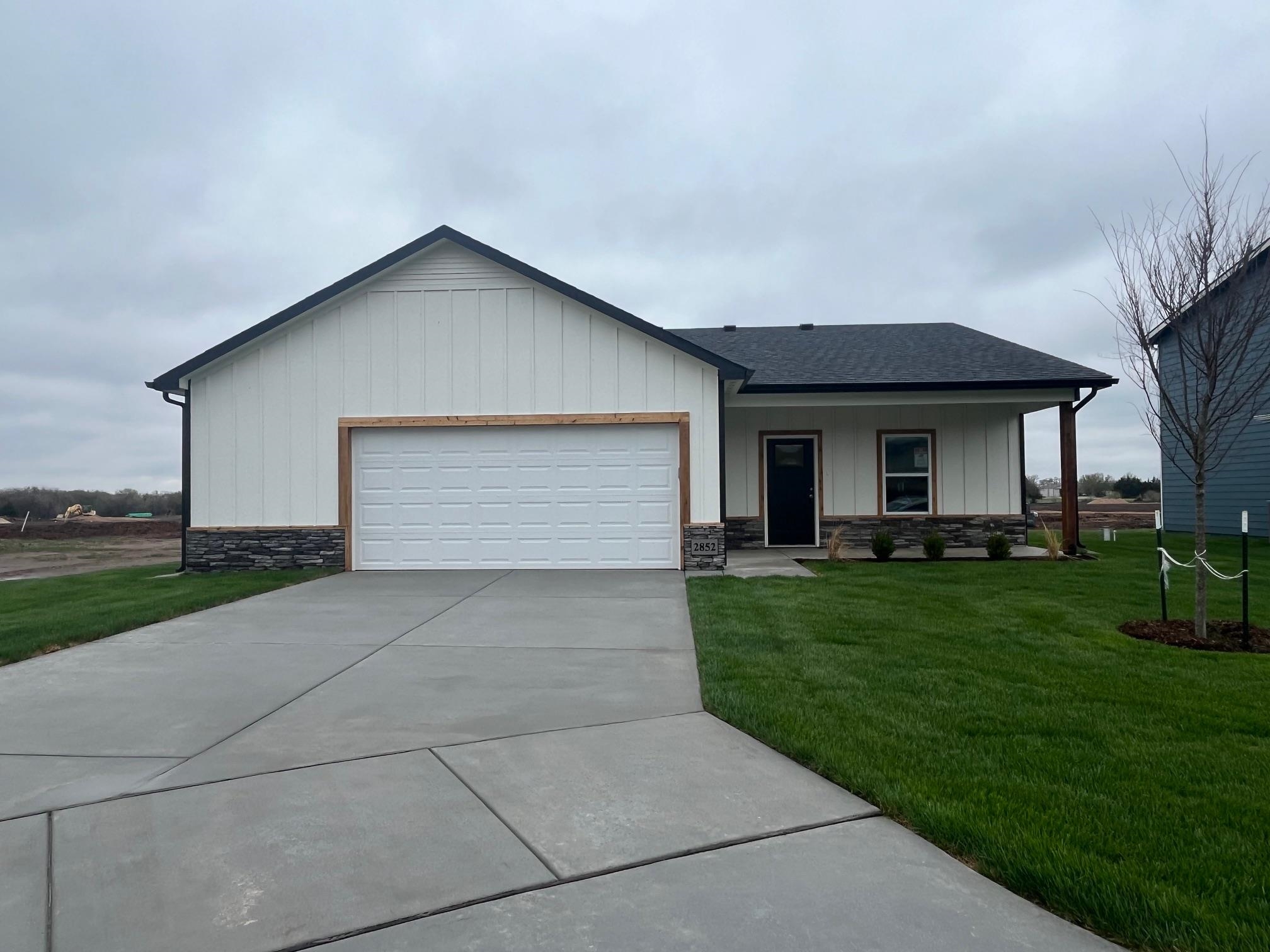 2852 S Maize Ct Property Photo