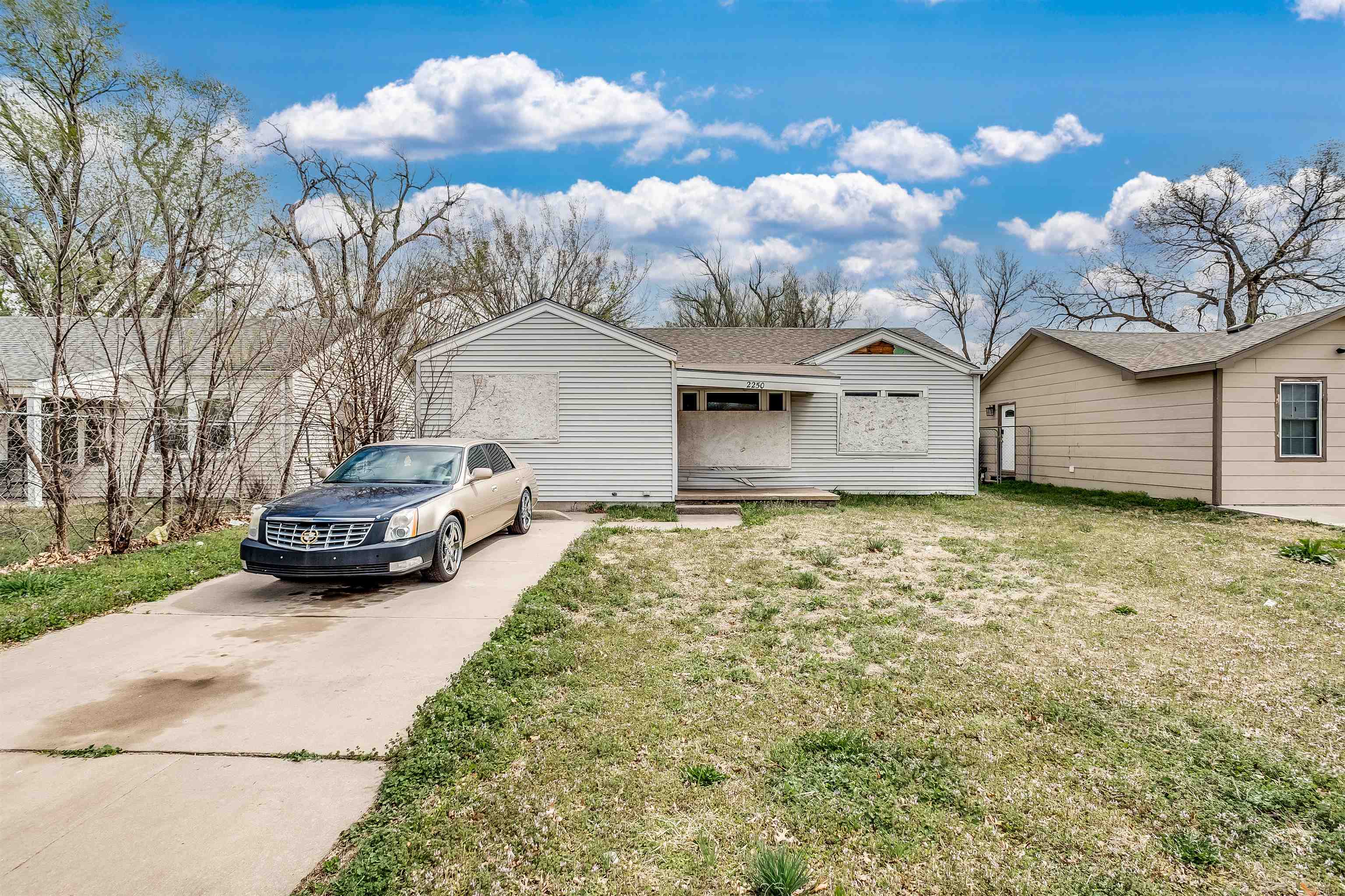 2250 N Piatt Property Photo