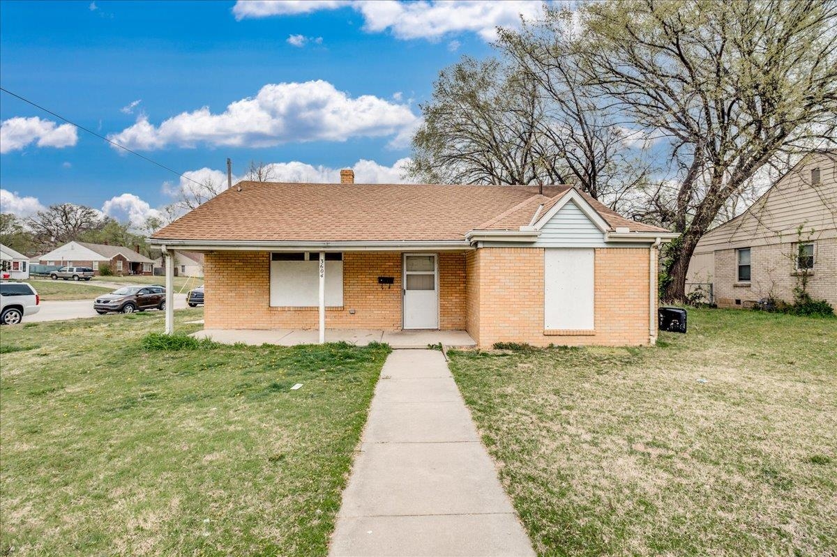 3604 E 13th Property Photo