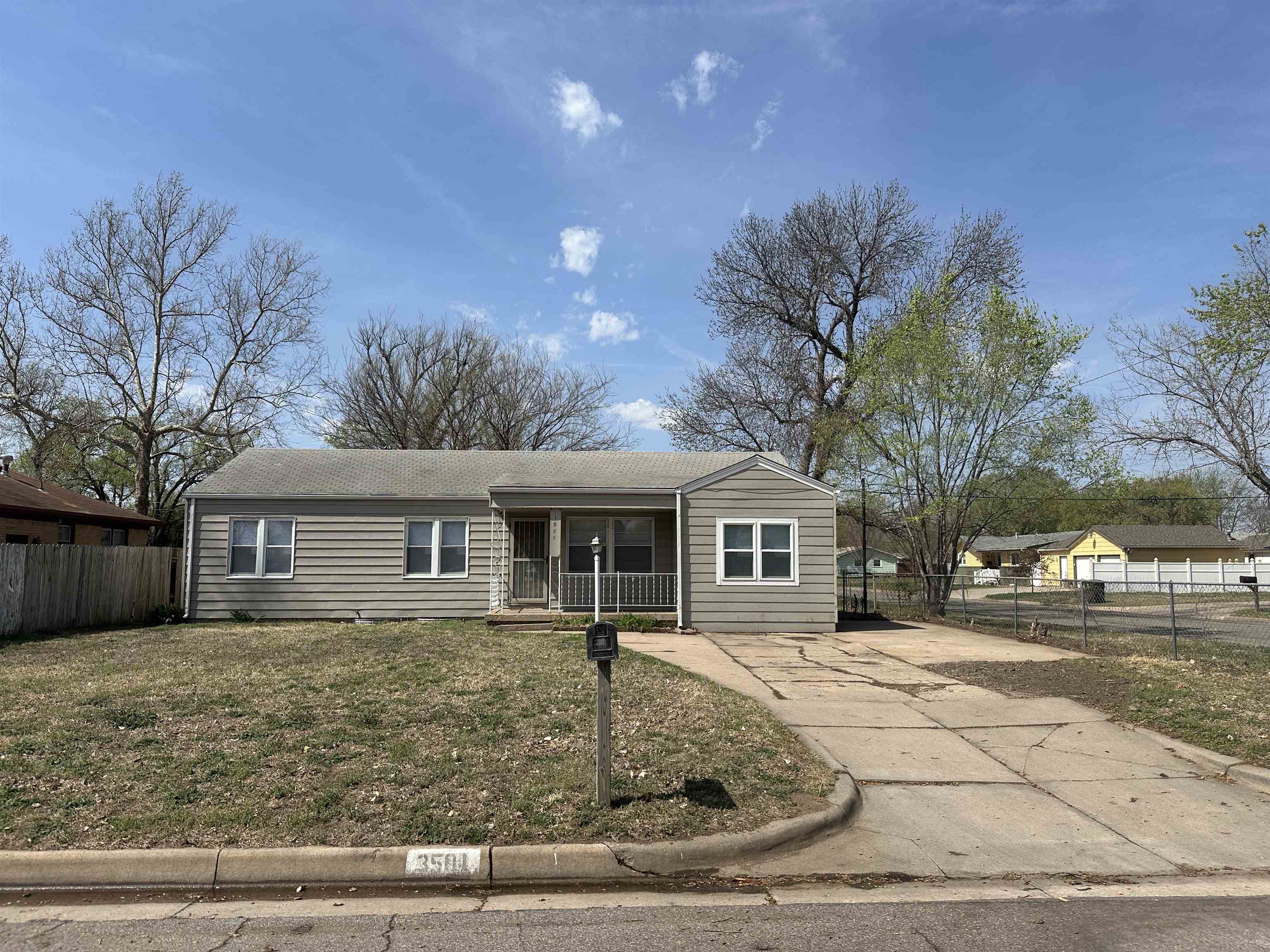 3501 S Hiram Ave Property Photo