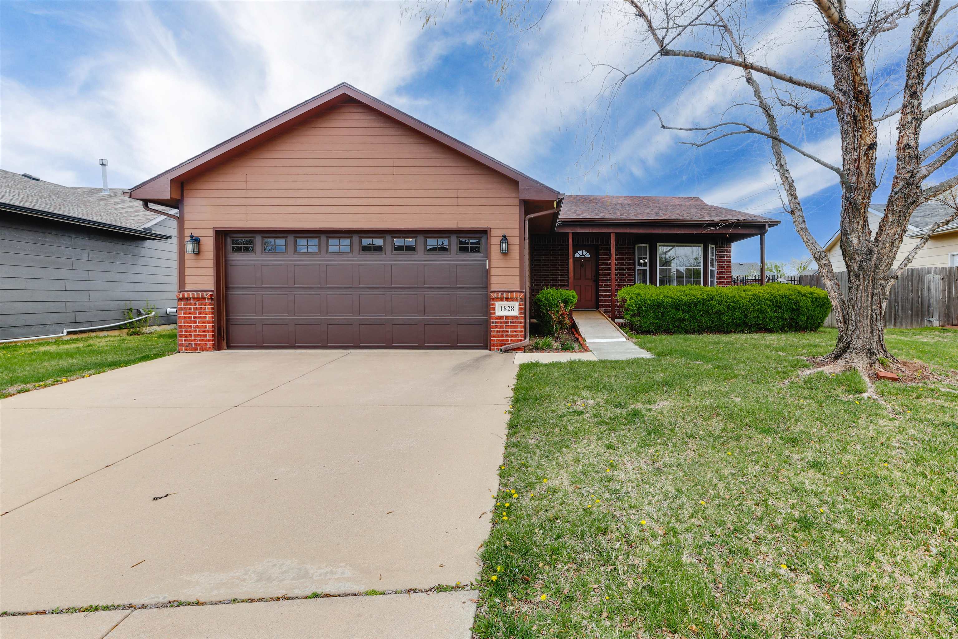 1828 S Chateau St Property Photo