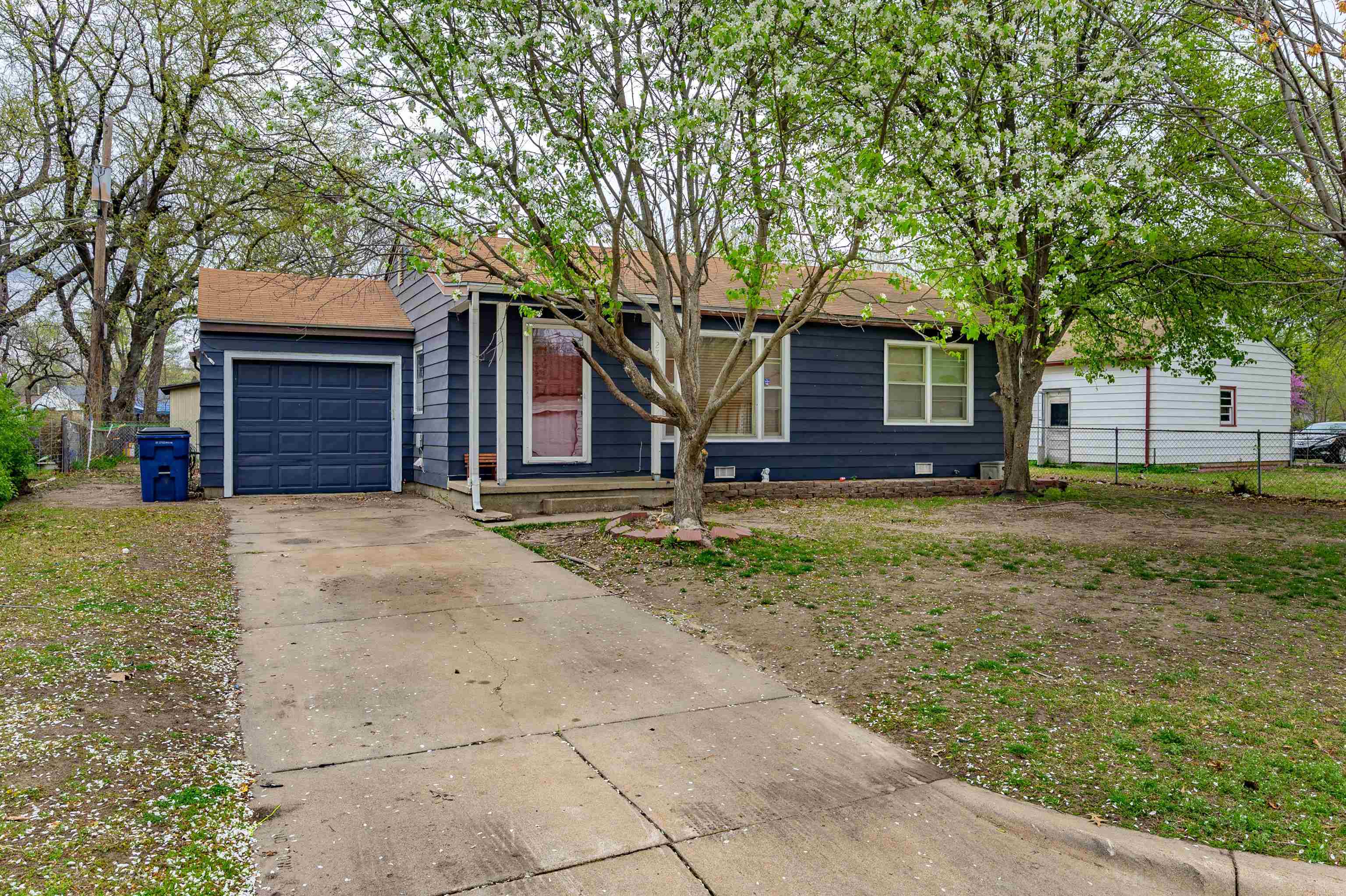 2720 E Timberlane St Property Photo