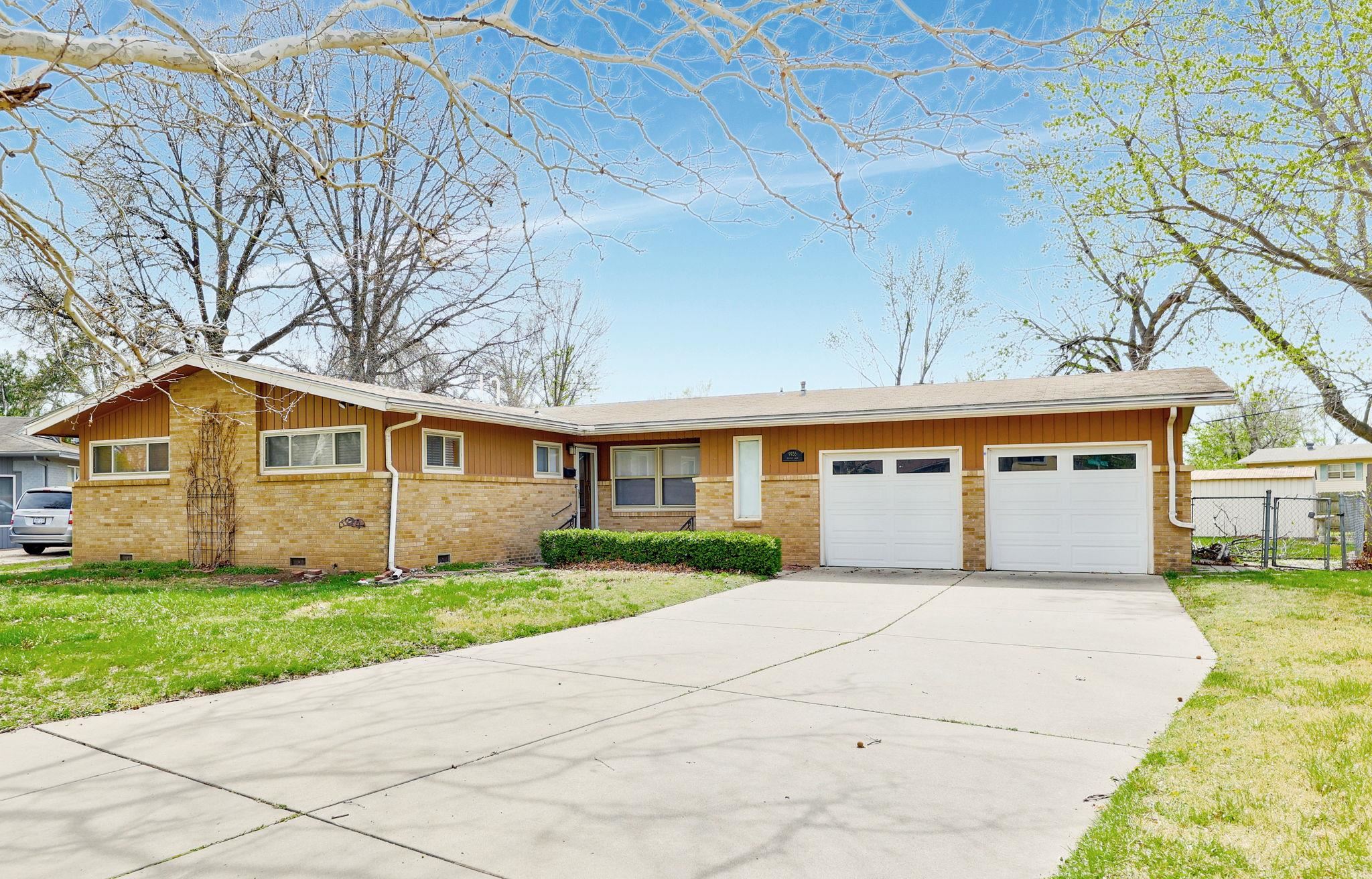 9935 W Binter St Property Photo