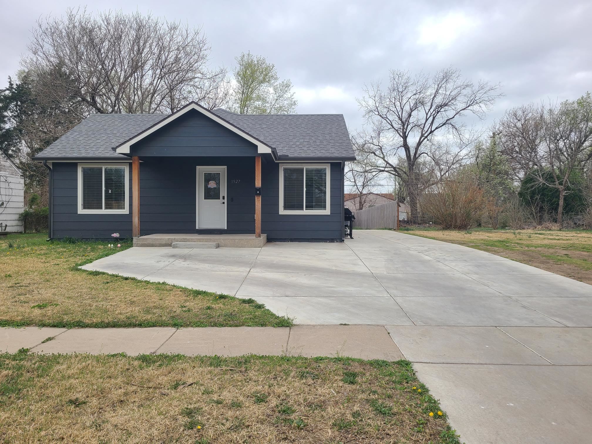 1527 N Minnesota Ave Property Photo