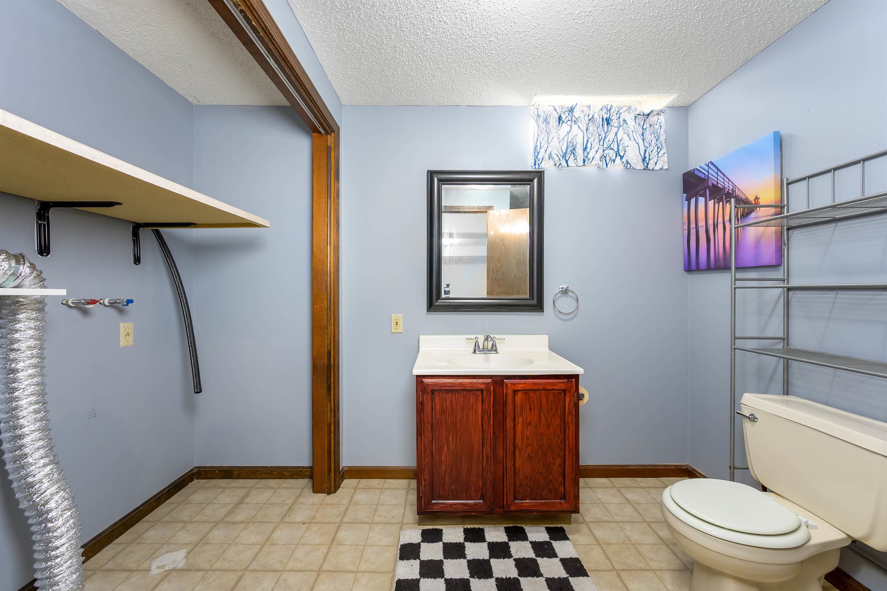 1504 N Amarado St Property Photo 12