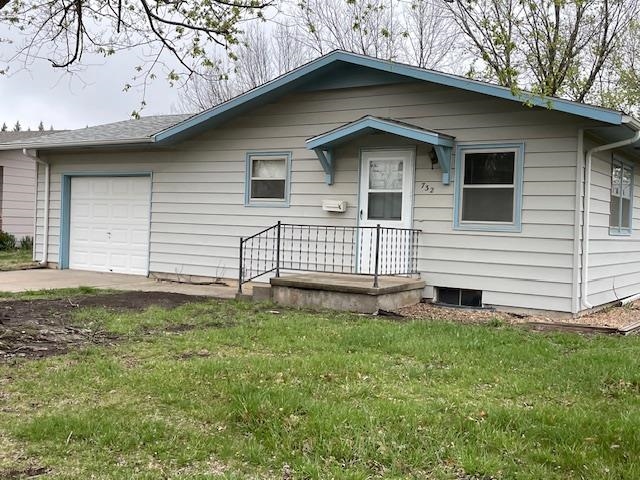 732 Crescent Drive Property Photo