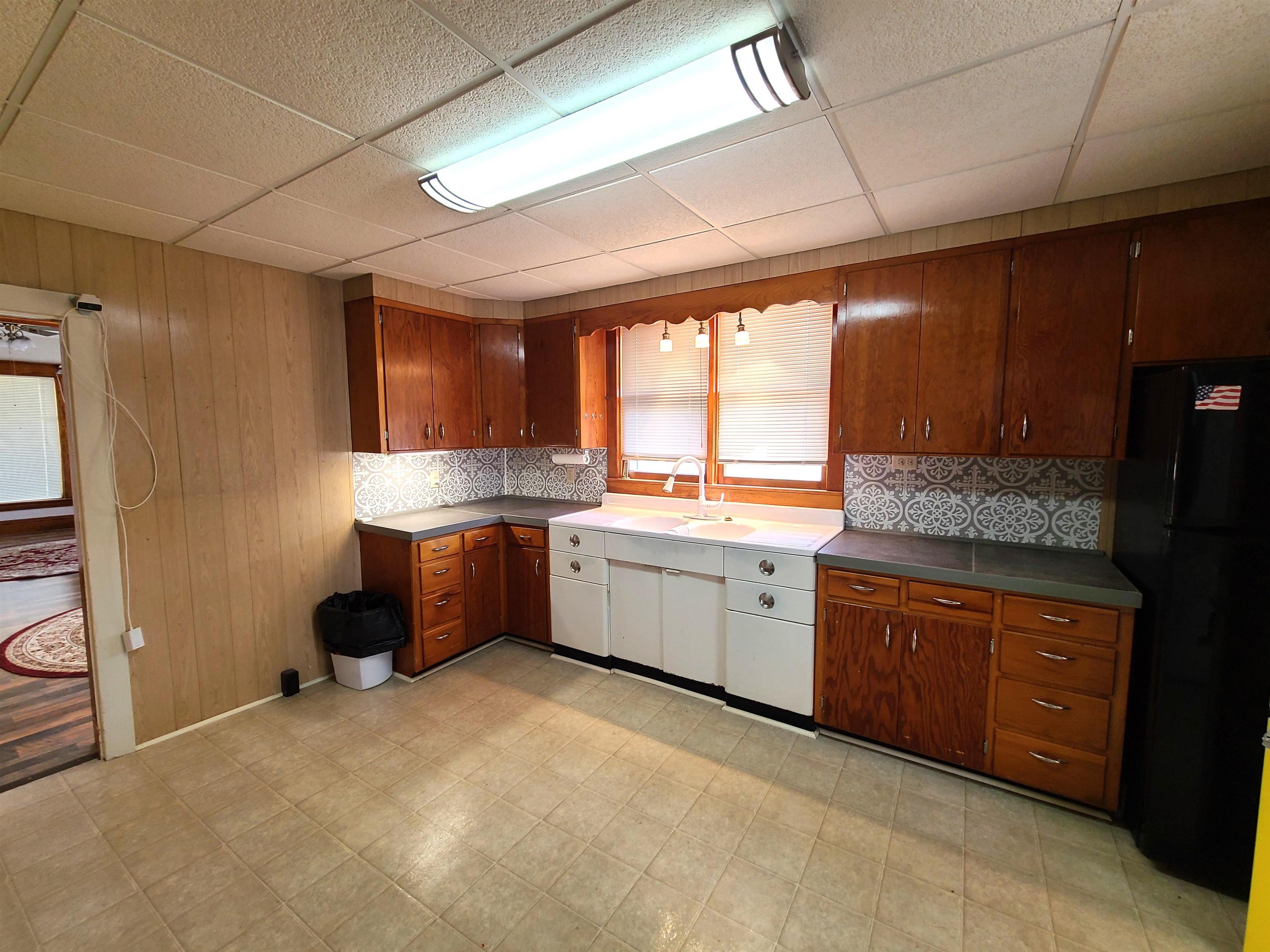 109 N Walton St Property Photo 6