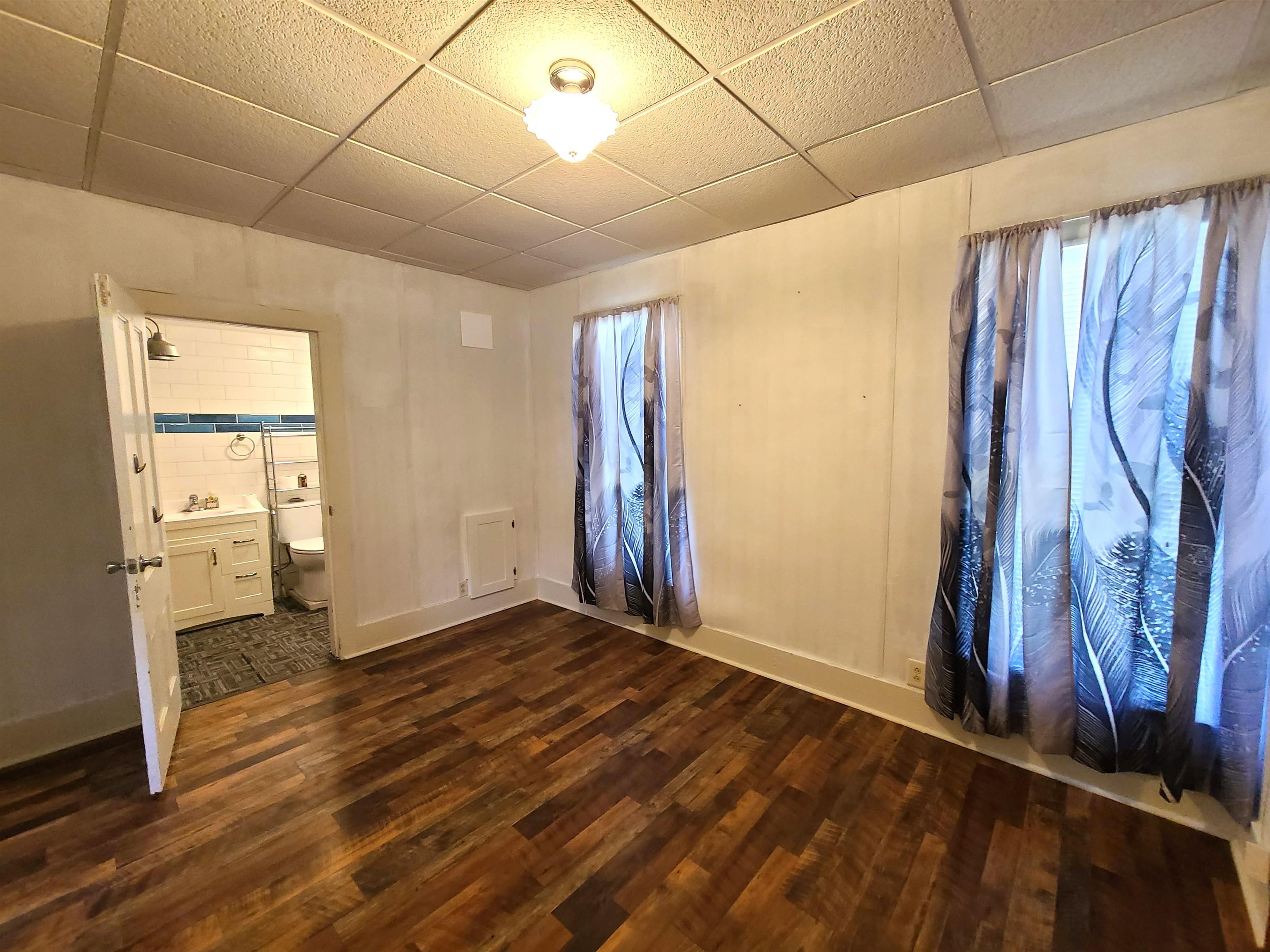 109 N Walton St Property Photo 11