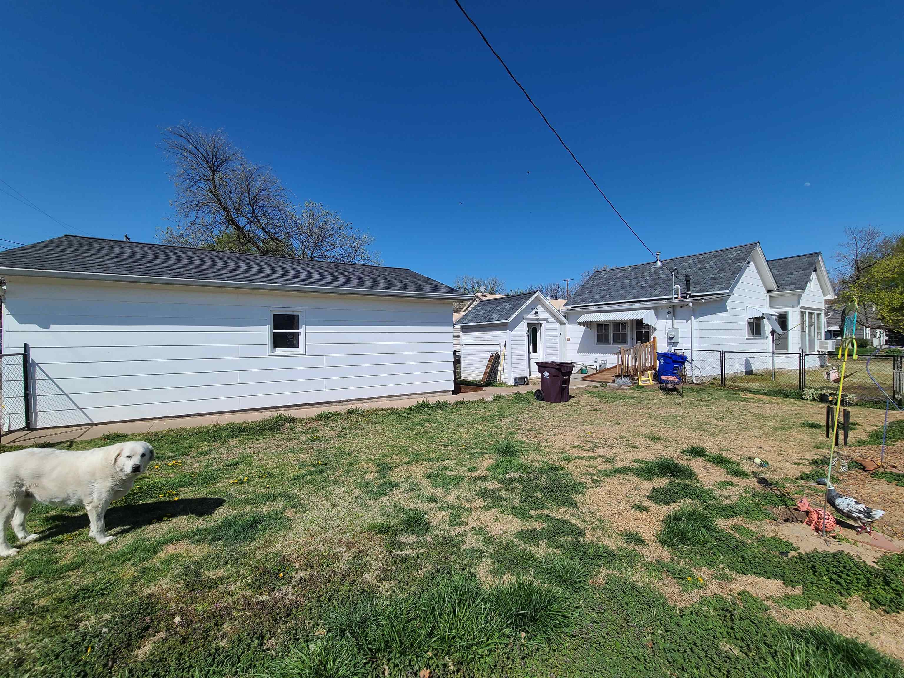 109 N Walton St Property Photo 17
