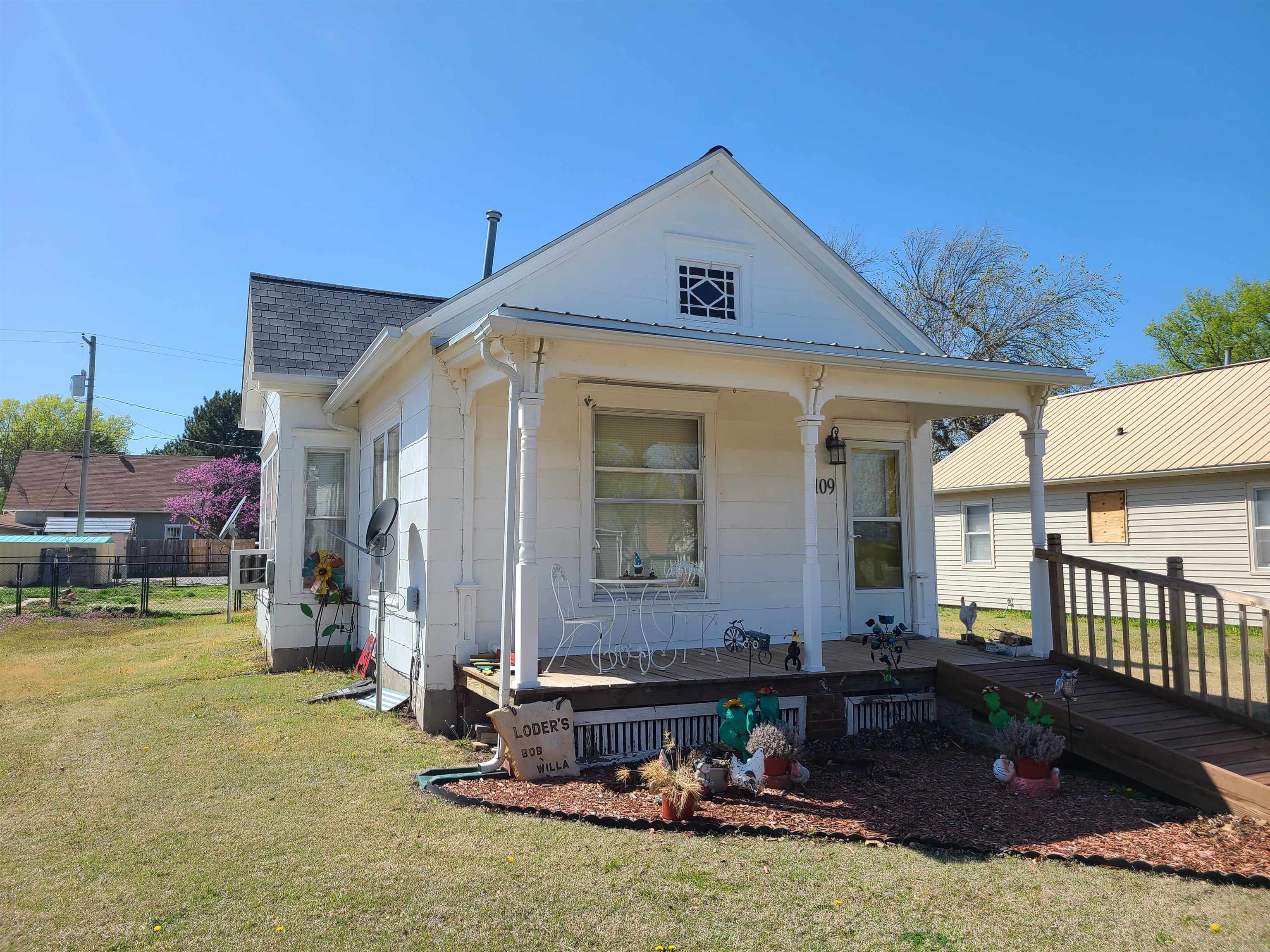 109 N Walton St Property Photo 19