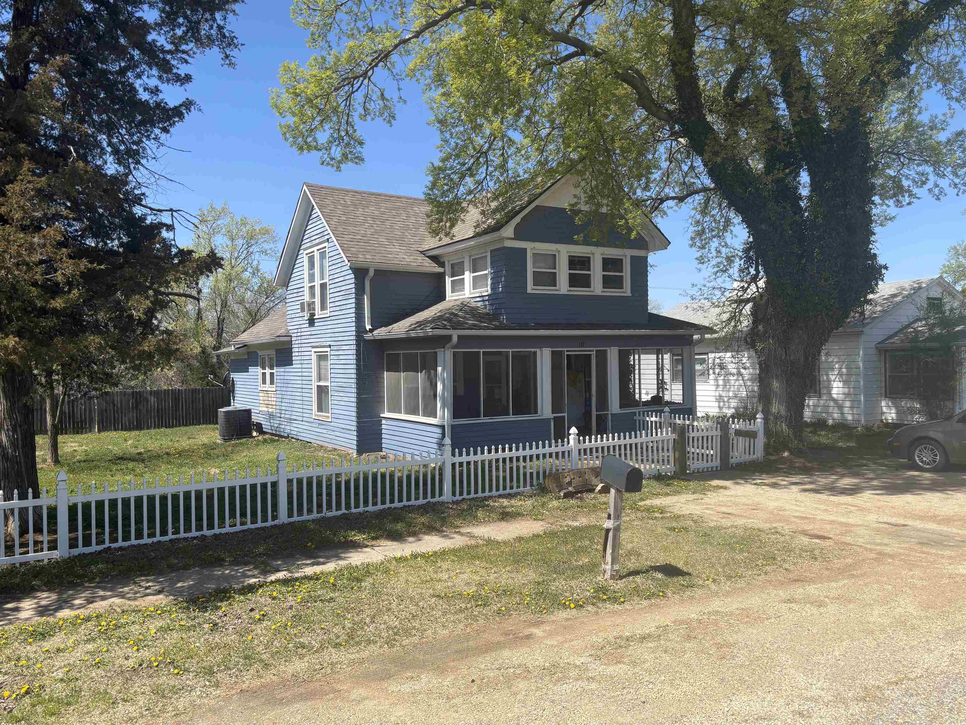 137 N Main St Property Photo